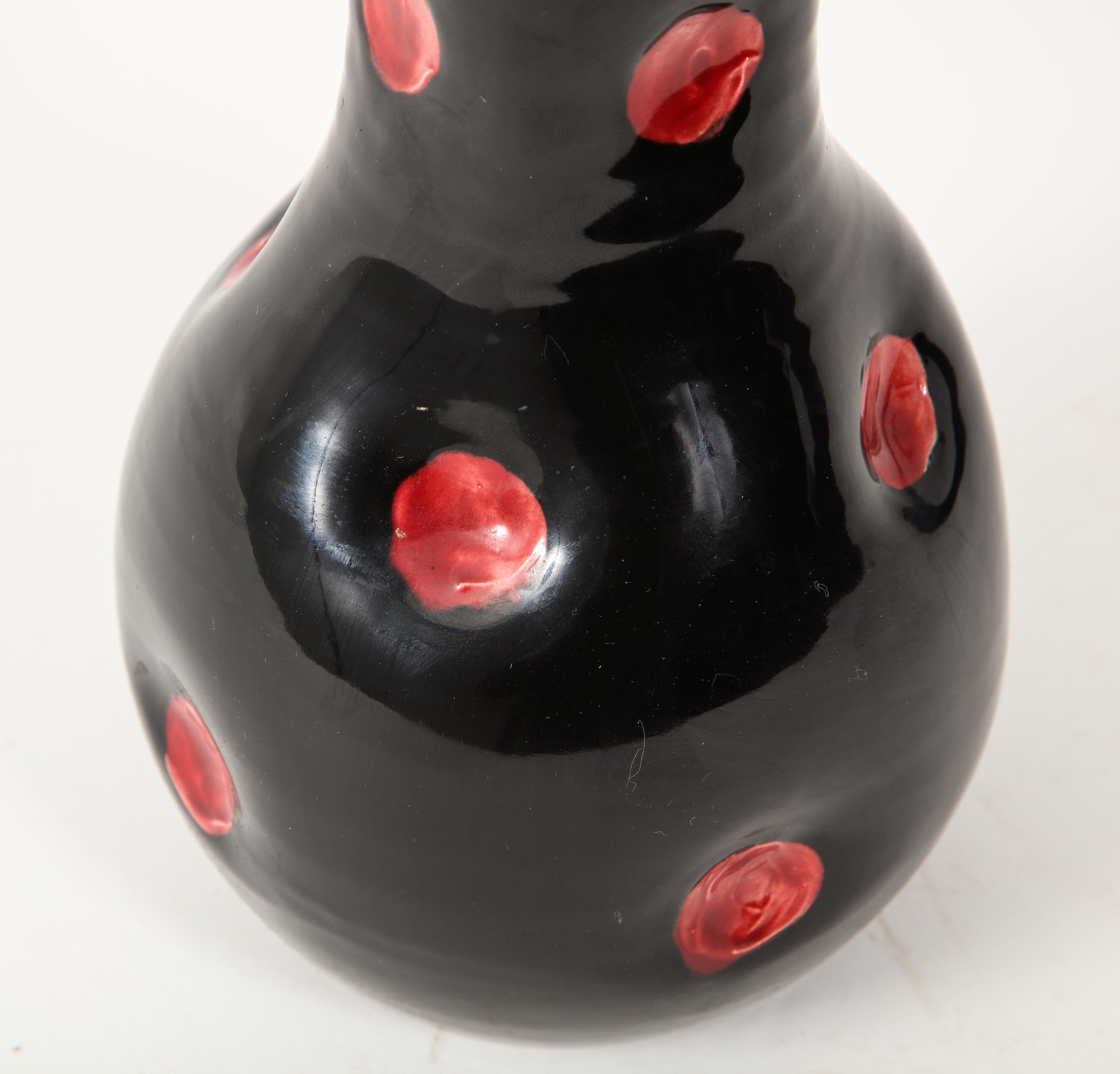 Red Polka Dots & Black Ceramic Table lamp, Italy 1960's For Sale 2