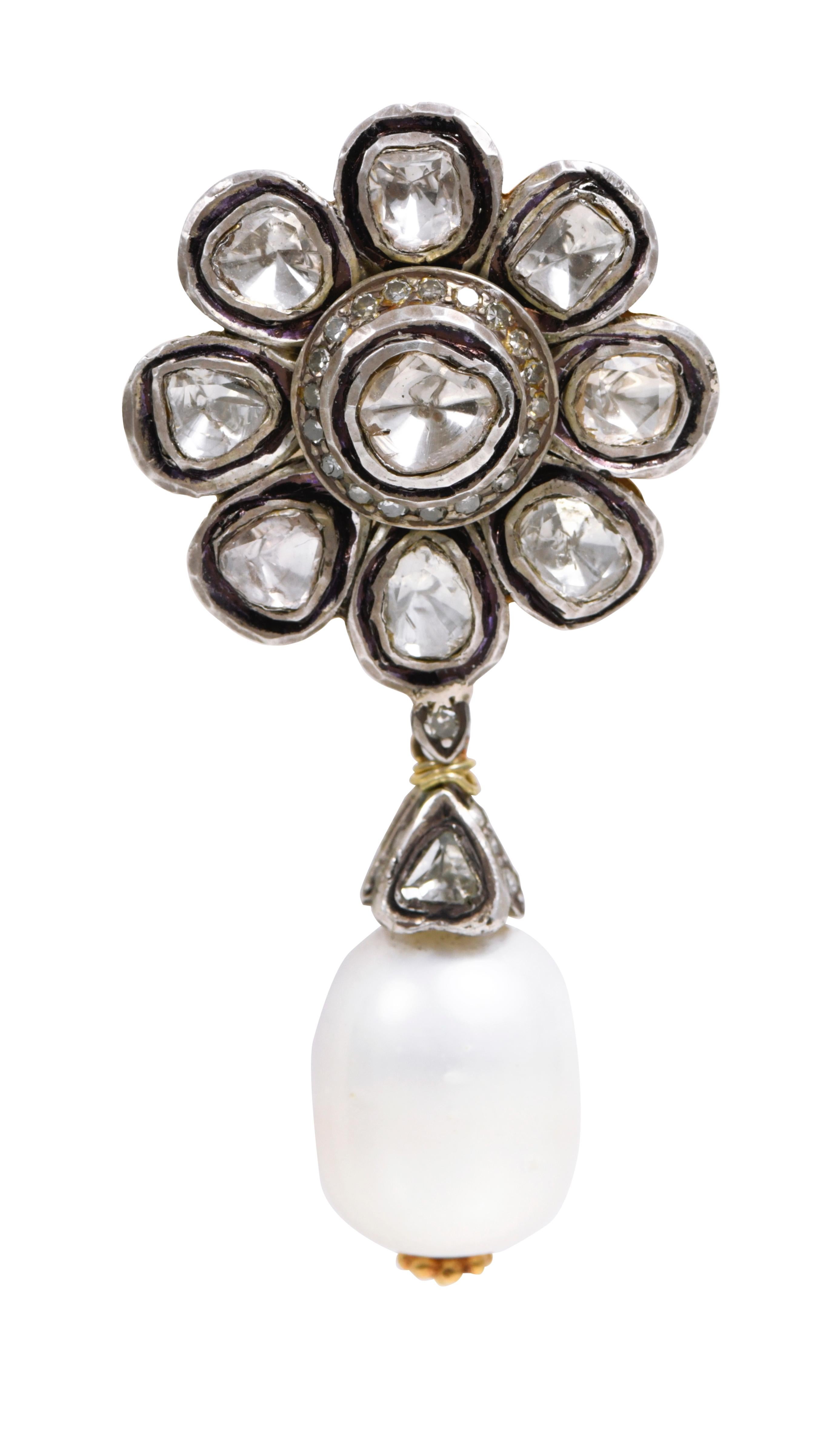 Polki Diamond and Pearl Drop Flower Earrings in Art-Deco Style In New Condition For Sale In Jaipur, IN