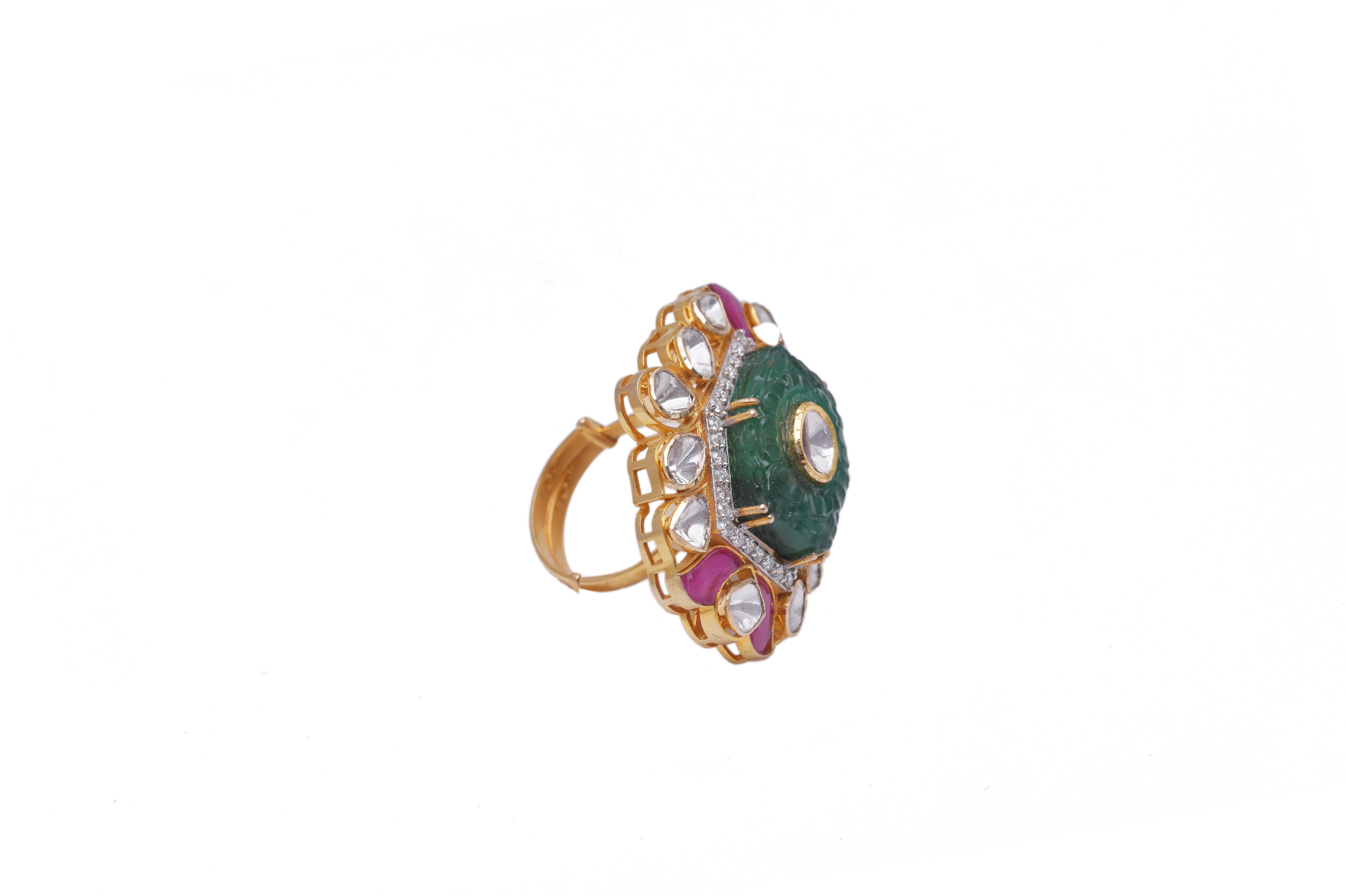 Oro 14k 0,63cts Polki Diamond & 13,16cts Emerald carving & 1,85cts semi Ring In condizioni Nuovo in vendita a jaipur, IN