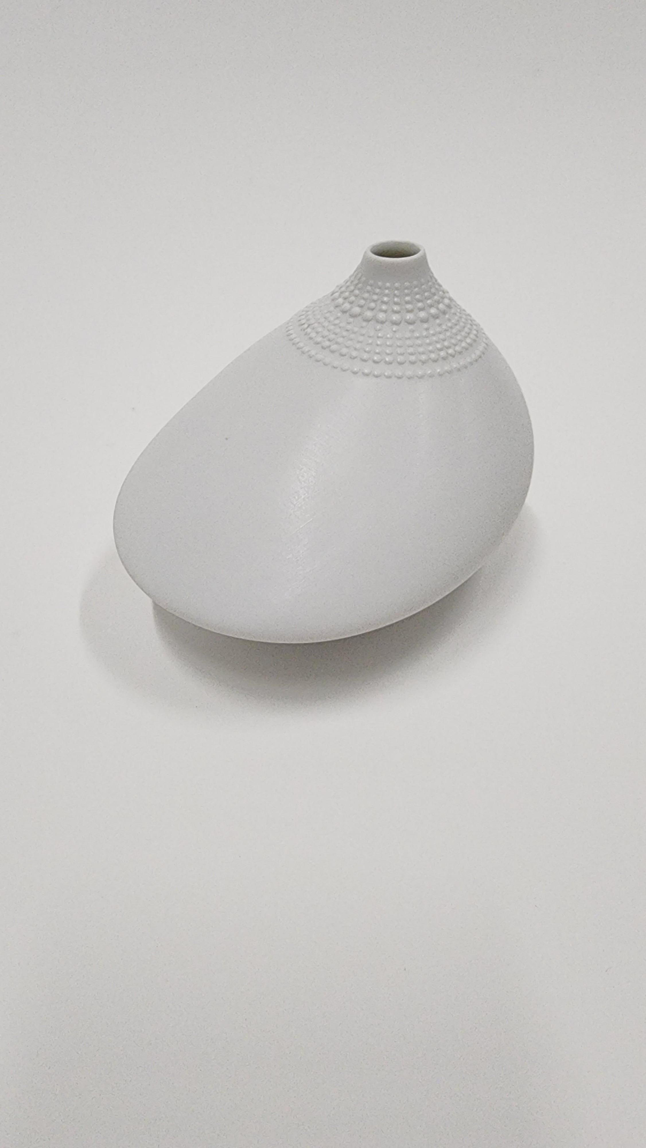 Late 20th Century Pollo Vase by Tapio Wirkkala for Rosenthal Studio Line For Sale