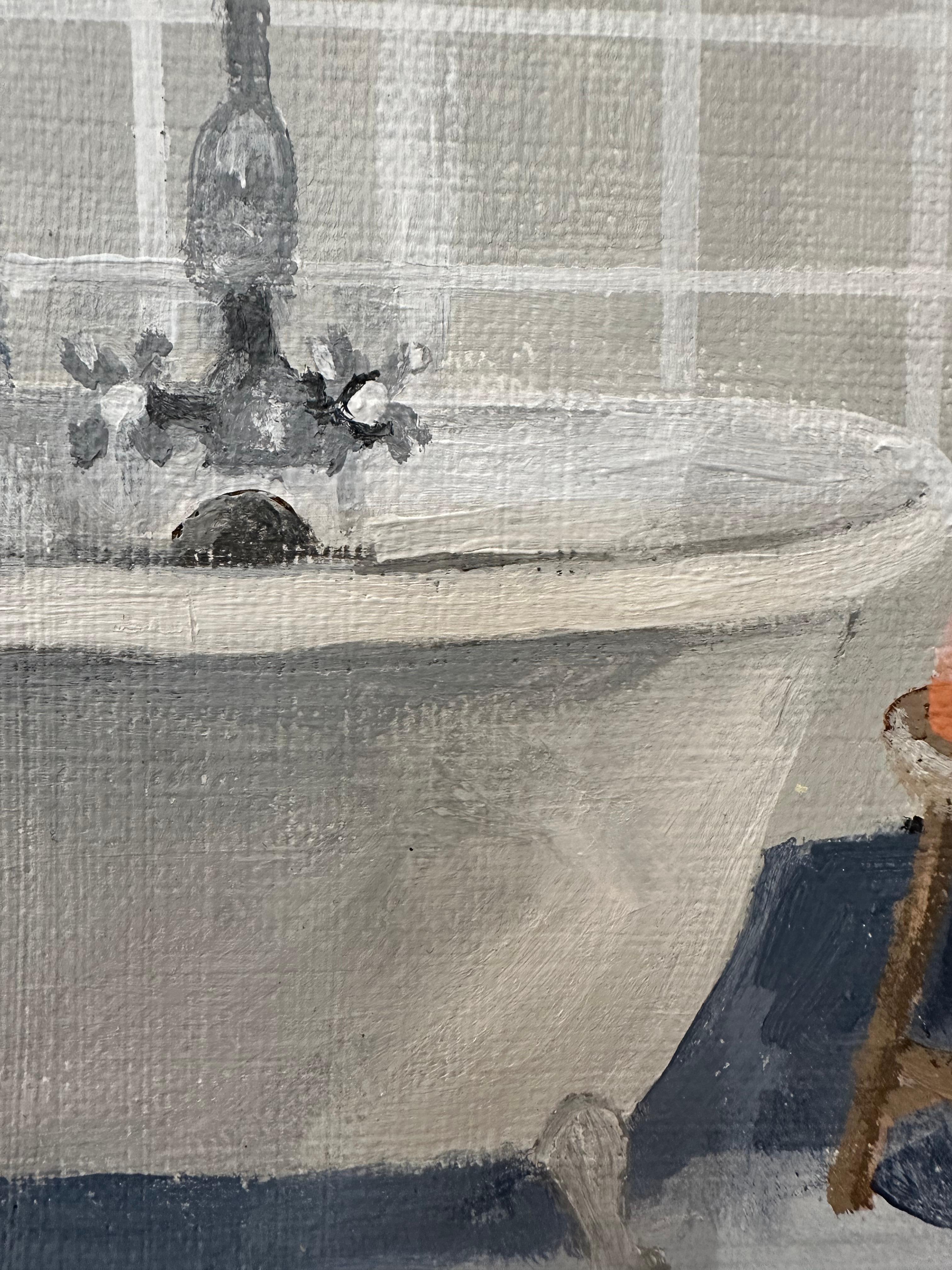 Cuarto de baño alicatado gris - Interior de baño contemporáneo Jabón Alfombra azul Bañera, 2020 en venta 2