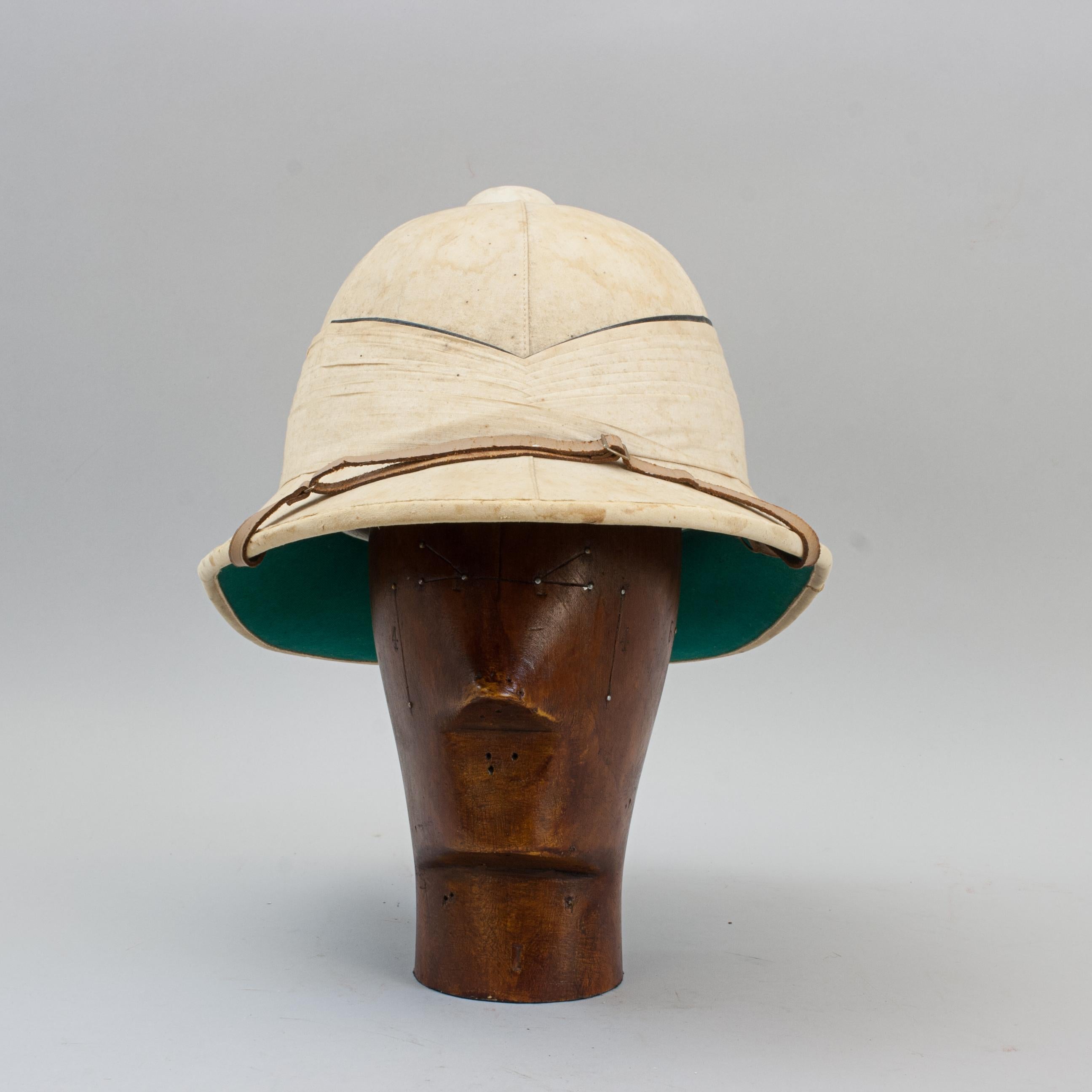 Polo Or Pith Helmet By Gieves Of London In Good Condition For Sale In Oxfordshire, GB