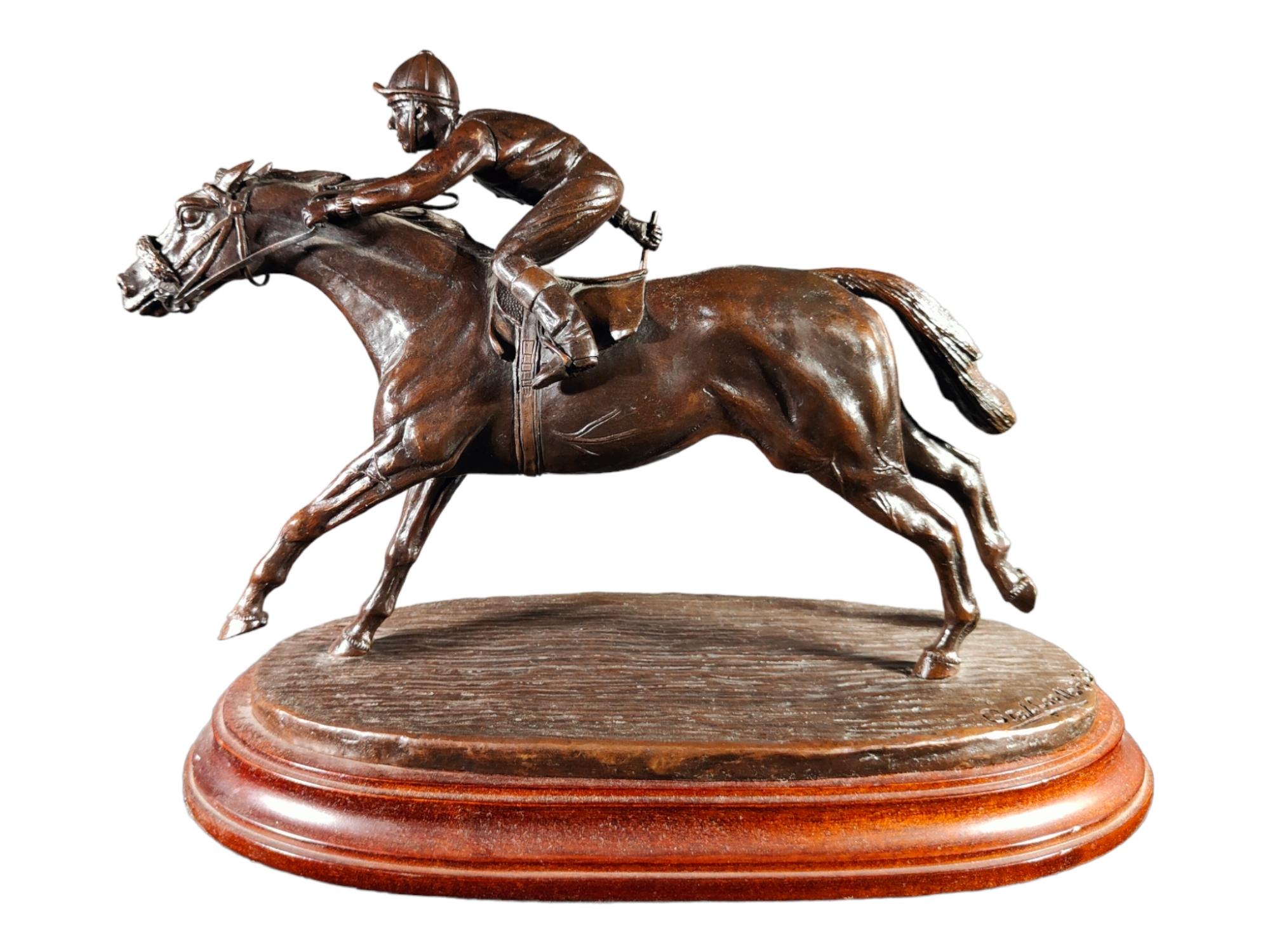 Polo player sculpture By General Coello of Portugal.
Polo player sculpture by General Coello of Portugal polo player sculpture in blued bronze signed in 1983. Measures: 31 x 35 x 12 cm.