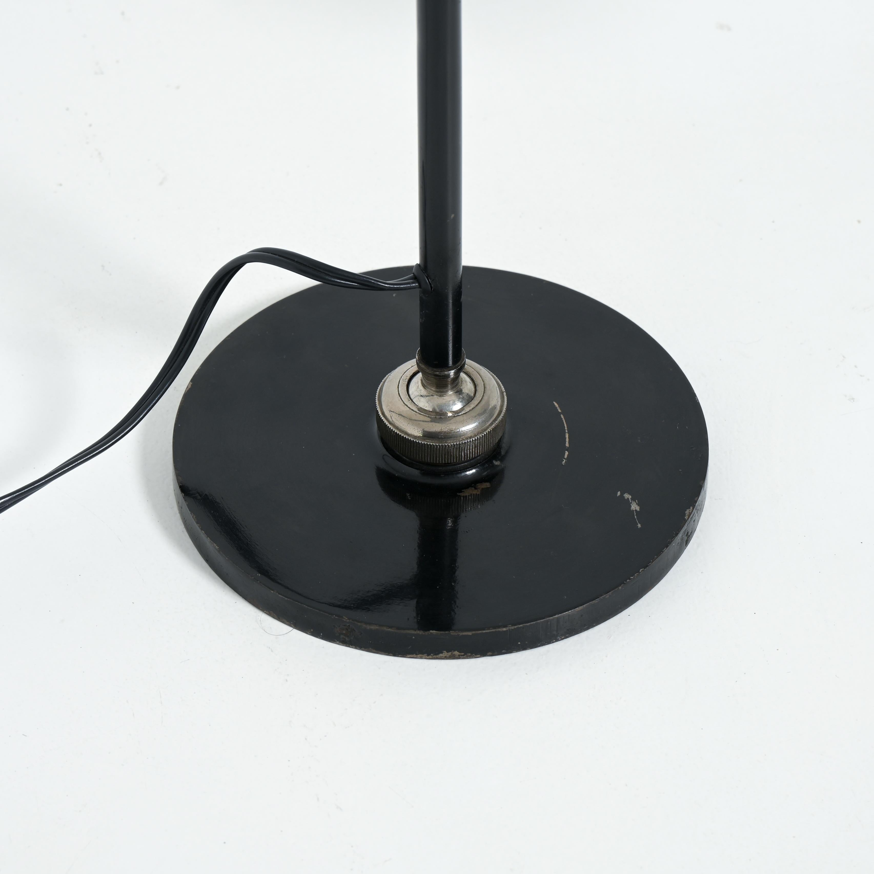 Polo Popular Schreibtischlampe von Christian Dell für Bünte und Remmler (Eisen) im Angebot