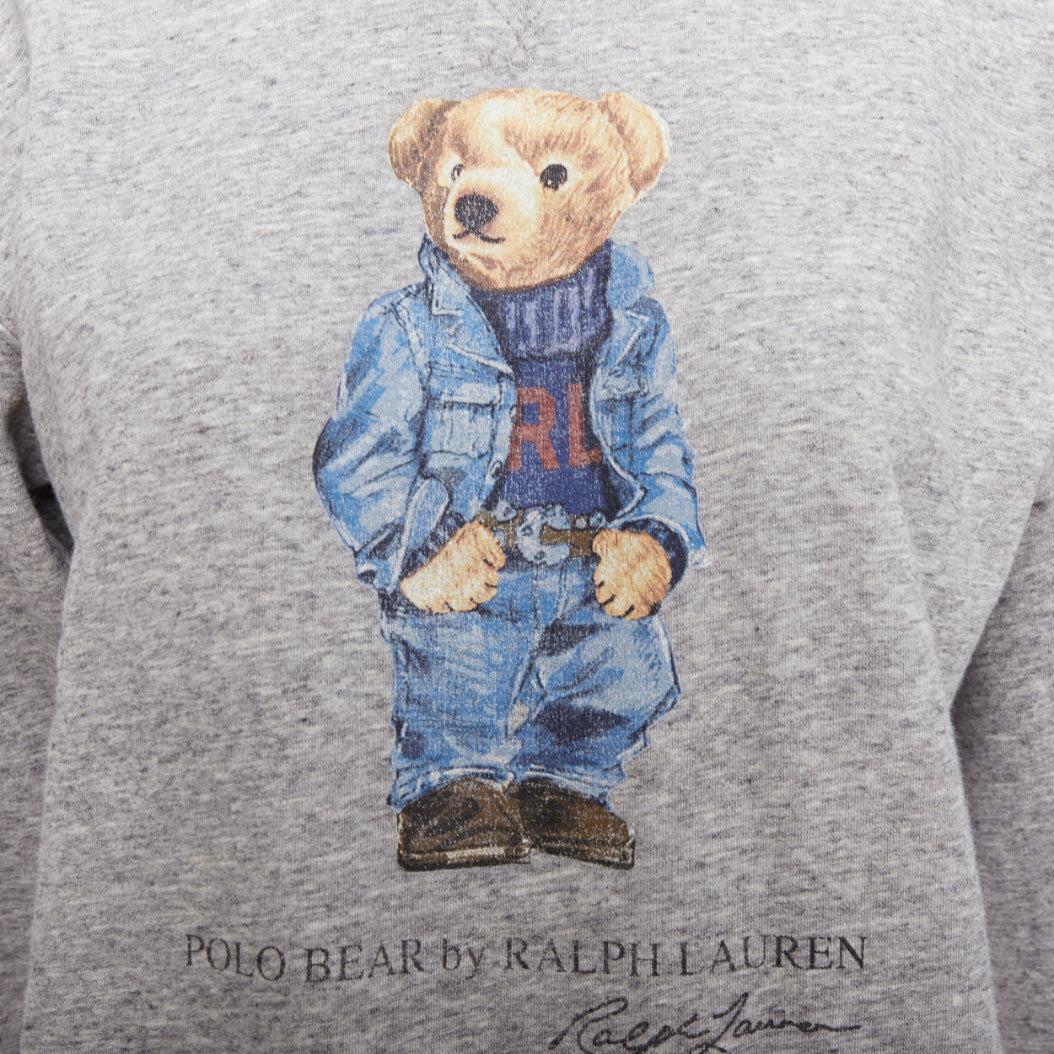 POLO RALPH LAUREN Andover Heather Denim Bear print crew sweat pullover S
Reference: SNKO/A00452
Brand: Polo Ralph Lauren
Material: Cotton, Blend
Color: Grey
Pattern: Solid
Closure: Pullover
Extra Details: First introduced in 1991 after Polo Ralph