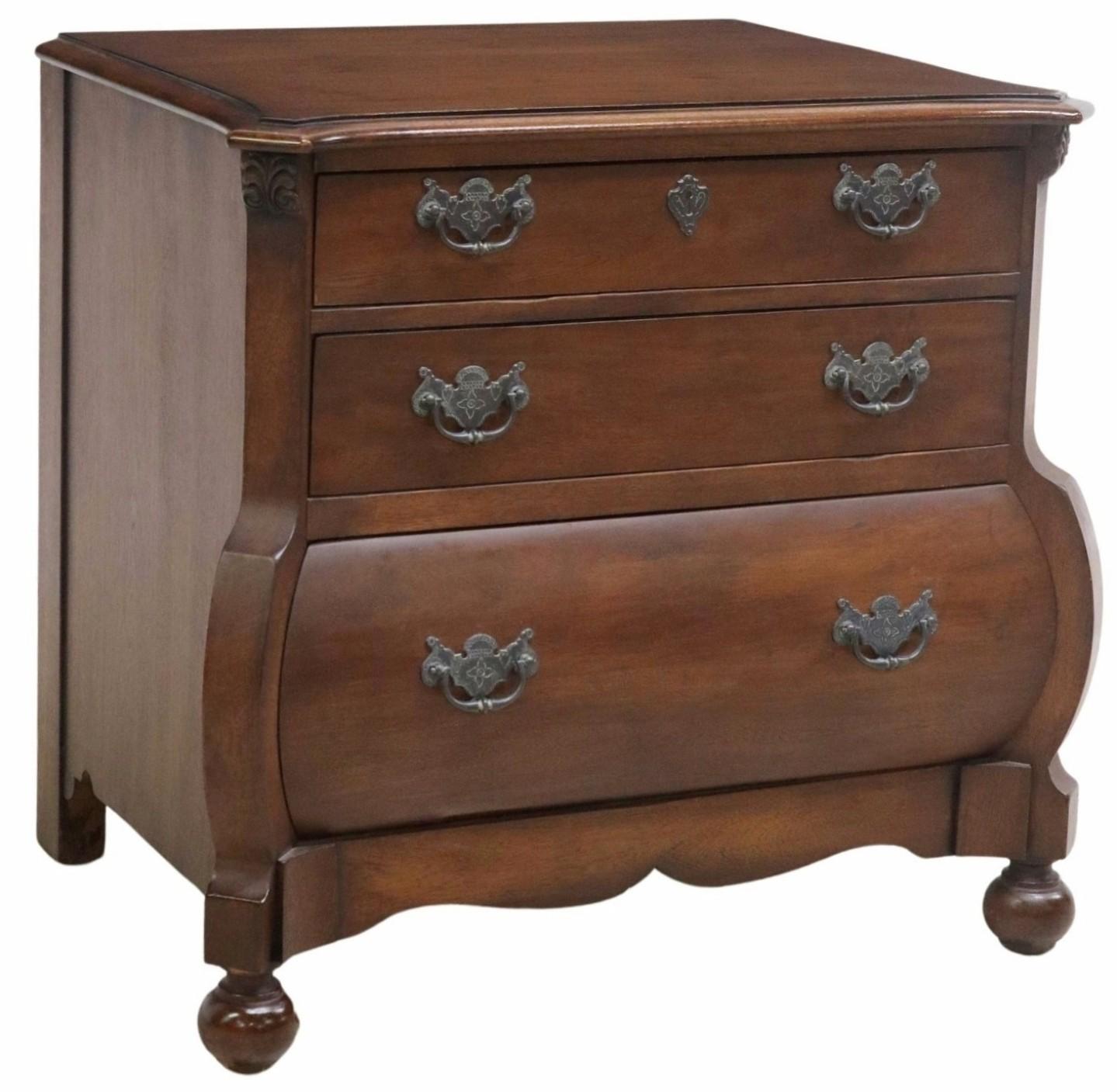 Polo Ralph Lauren Baroque Style Mahogany Bombe Three Drawer Nightstand  For Sale 2