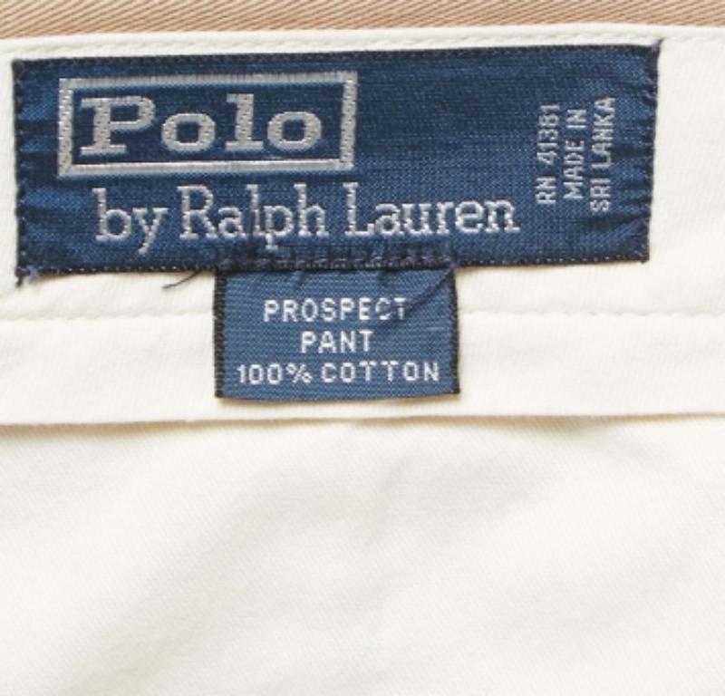 Un pantalon impeccablement taillé est un élément essentiel d'une garde-robe bien garnie. Ce pantalon de créateur est finement cousu pour vous donner l'allure souhaitée et un confort tout au long de la journée.
