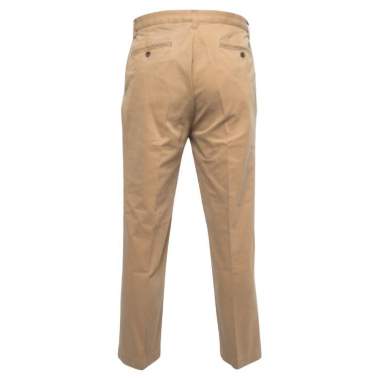 Les designs élégants et raffinés font de Polo Ralph Lauren un excellent choix pour trouver des vêtements élégants. Ce pantalon chino en coton présente une silhouette finement taillée qui lui confère une allure soignée et une coupe confortable.