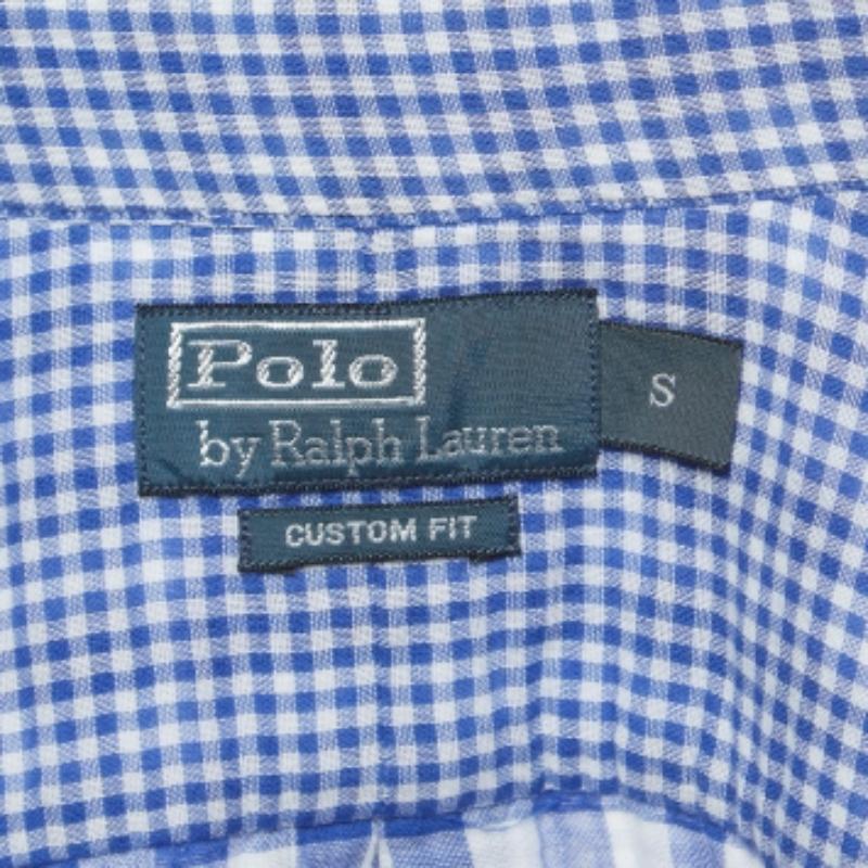 Le camicie sono una parte indispensabile del guardaroba, quindi questo marchio ti propone una creazione versatile ed elegante. È stato realizzato con materiali di qualità in una tonalità versatile. La camicia è caratterizzata da elementi firmati e