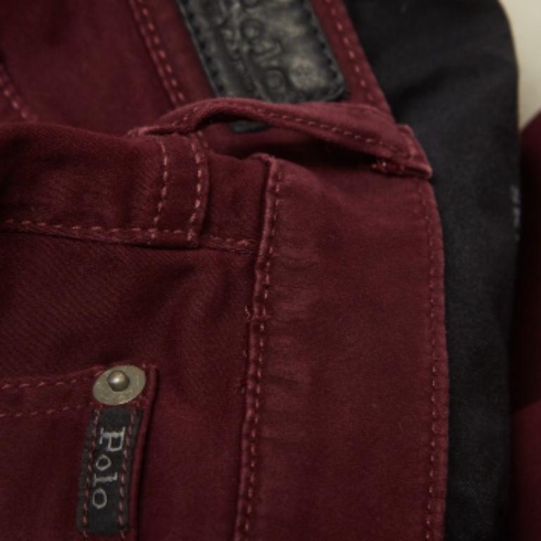 Polo Ralph Lauren Pantalones pitillo de algodón burdeos L en Bueno estado para la venta en Dubai, Al Qouz 2