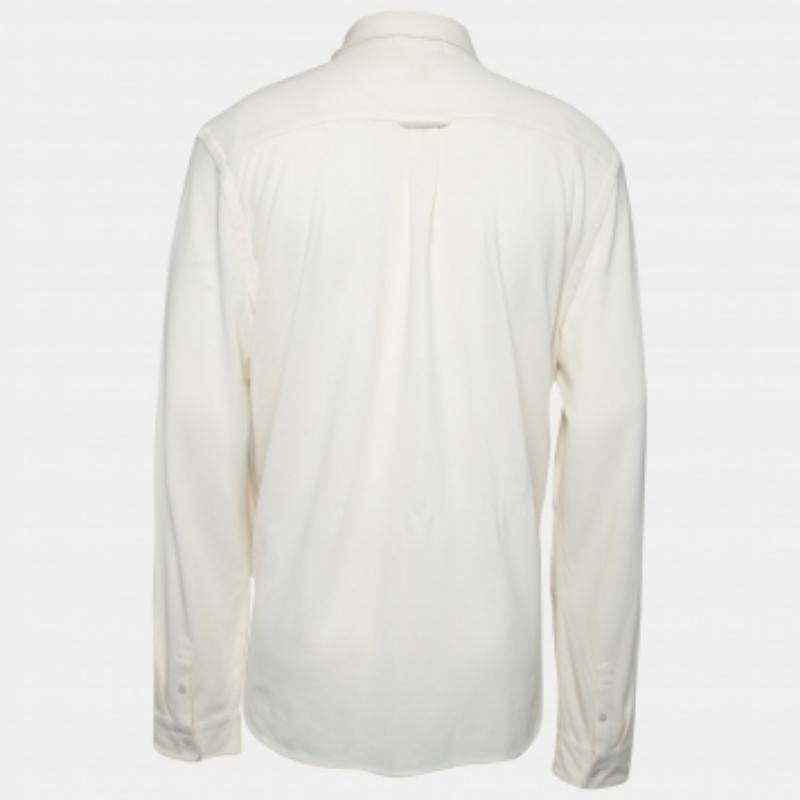Le camicie Polo Ralph Lauren sono progettate con un occhio di riguardo sia al comfort che al lusso, in modo che tu possa indossarle a lungo. Questa elegante creazione è realizzata con materiali di qualità e si presenta in una tonalità crema. Le