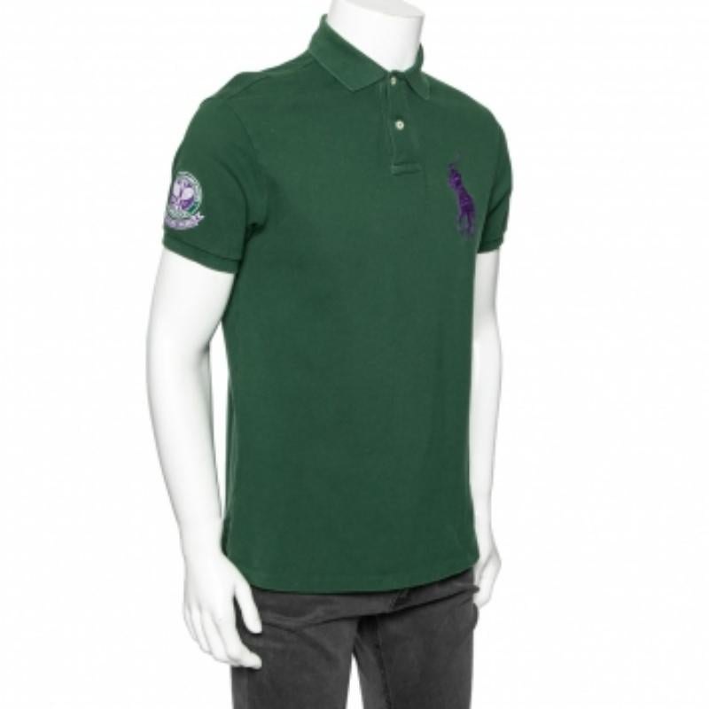 Polo Ralph Lauren's polo t-shirts have always been a classic pick for men. This iteration is tailored using cotton-piqué in a green hue and finished off with the iconic logo and a buttoned placket. Complete your casual look with a pair of shorts and