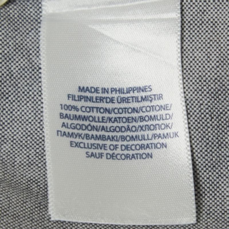 Le camicie sono una parte indispensabile del guardaroba, quindi questo marchio ti propone una creazione versatile ed elegante. È stato realizzato con materiali di qualità in una tonalità versatile. La camicia è caratterizzata da elementi firmati e