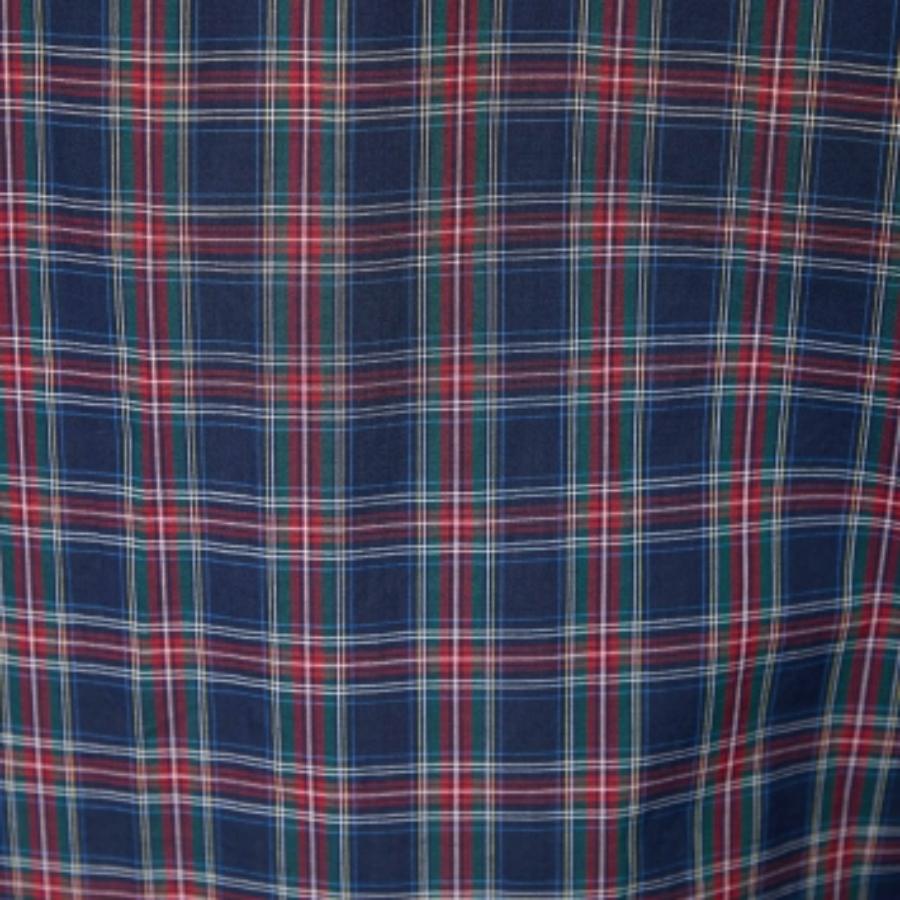 Les chemises confortables étant un élément indispensable de la garde-robe, Polo Ralph Lauren vous propose une création de vêtements de nuit à la fois polyvalente et élégante. Il a été taillé dans un tissu de haute qualité pour un look et une coupe