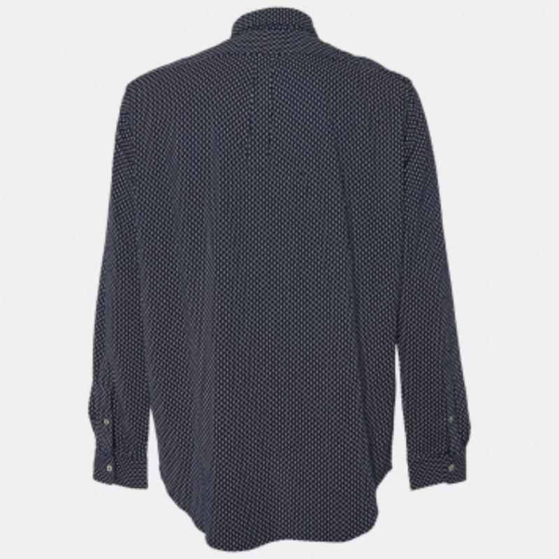 Poiché le camicie sono una parte indispensabile del guardaroba, Polo Ralph Lauren ti propone una creazione versatile ed elegante. È stato confezionato con tessuti di alta qualità per un look e una vestibilità di classe.
