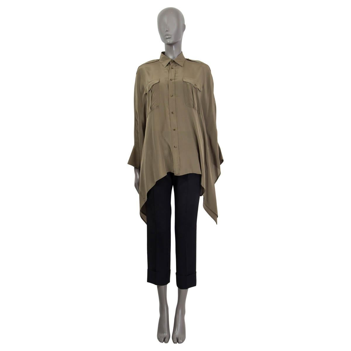 100% authentic Polo Ralph Lauren blouse in olive green silk (100%). Features epaulettes at the shoulder, 3/4 raglan sleeves (sleeve measurements taken from the neck) and two buttoned patch pockets on the front. Opens with seven buttons on the front.