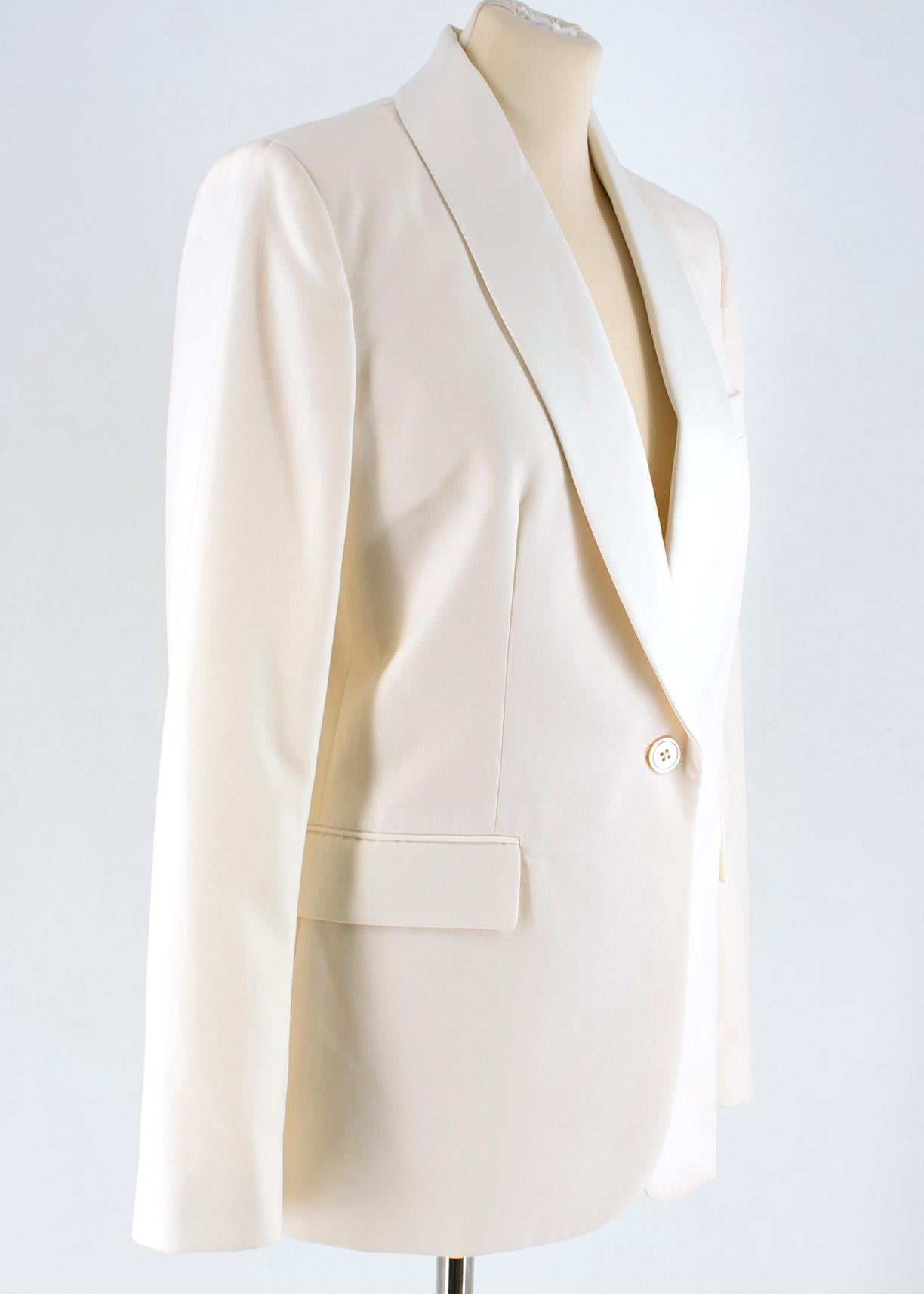 Polo Ralph Lauren White Wool Blazer

- white wool blazer
- single breasted
- one button fastening to the front 
- satin notch lapels
- padded shoulders
- lined

Please note, these items are pre-owned and may show some signs of storage, even when
