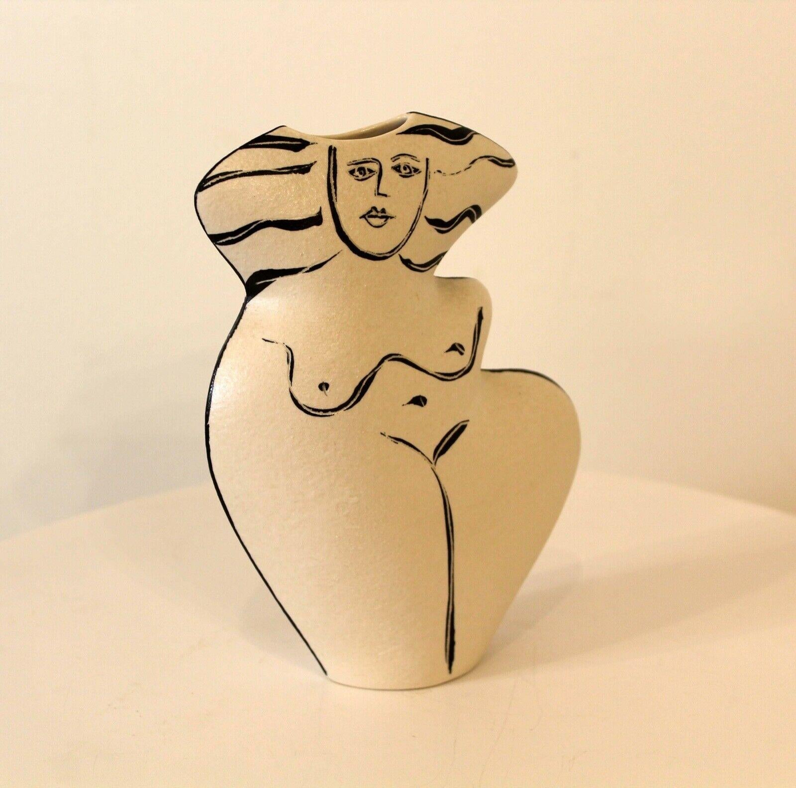 Polseno Nude Figurative Vase, Signed In Good Condition In Keego Harbor, MI