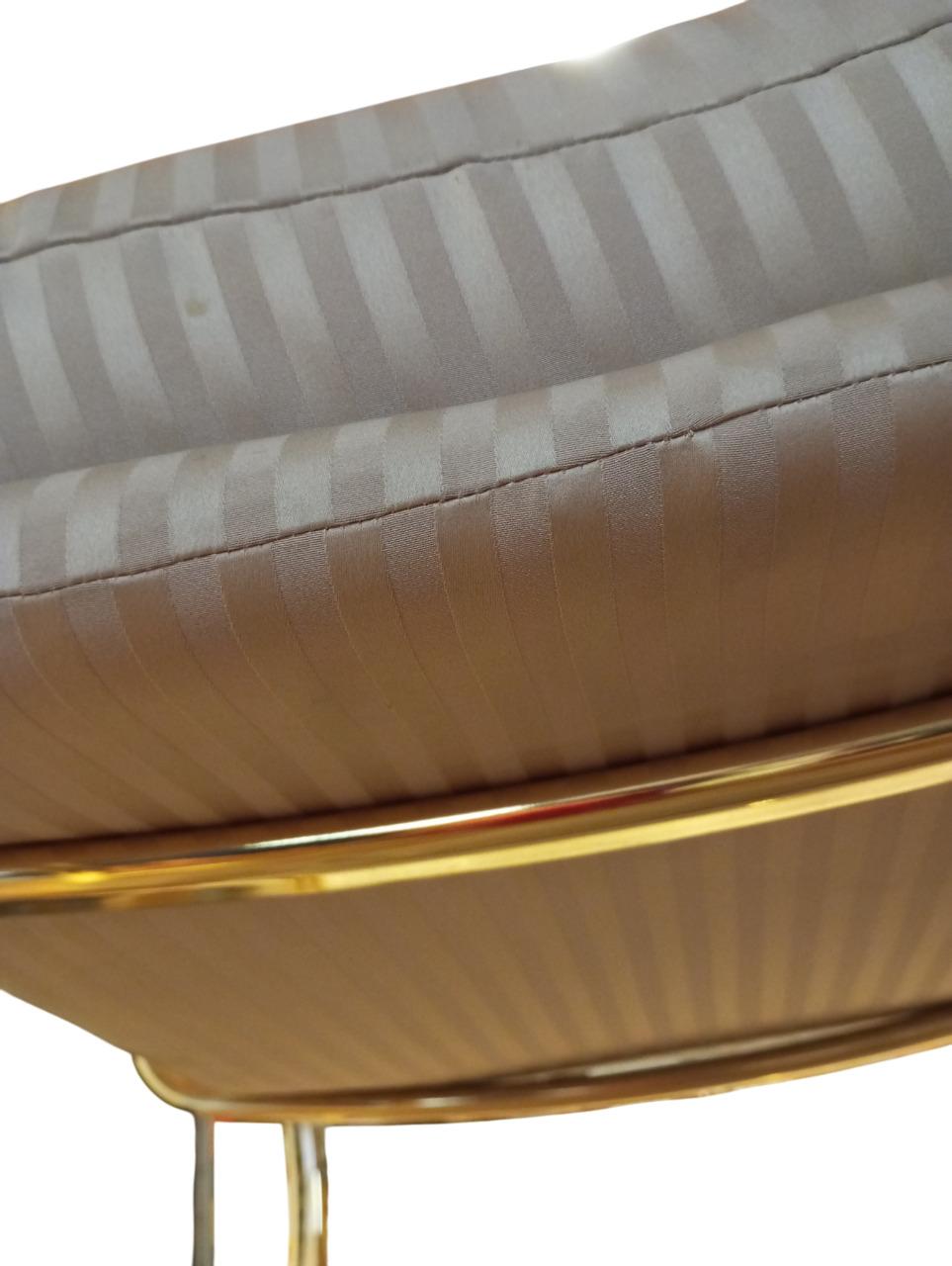 Poltrona a dondolo in ottone e tessuto, design di Guido Faleschini, anni '70 in vendita 6