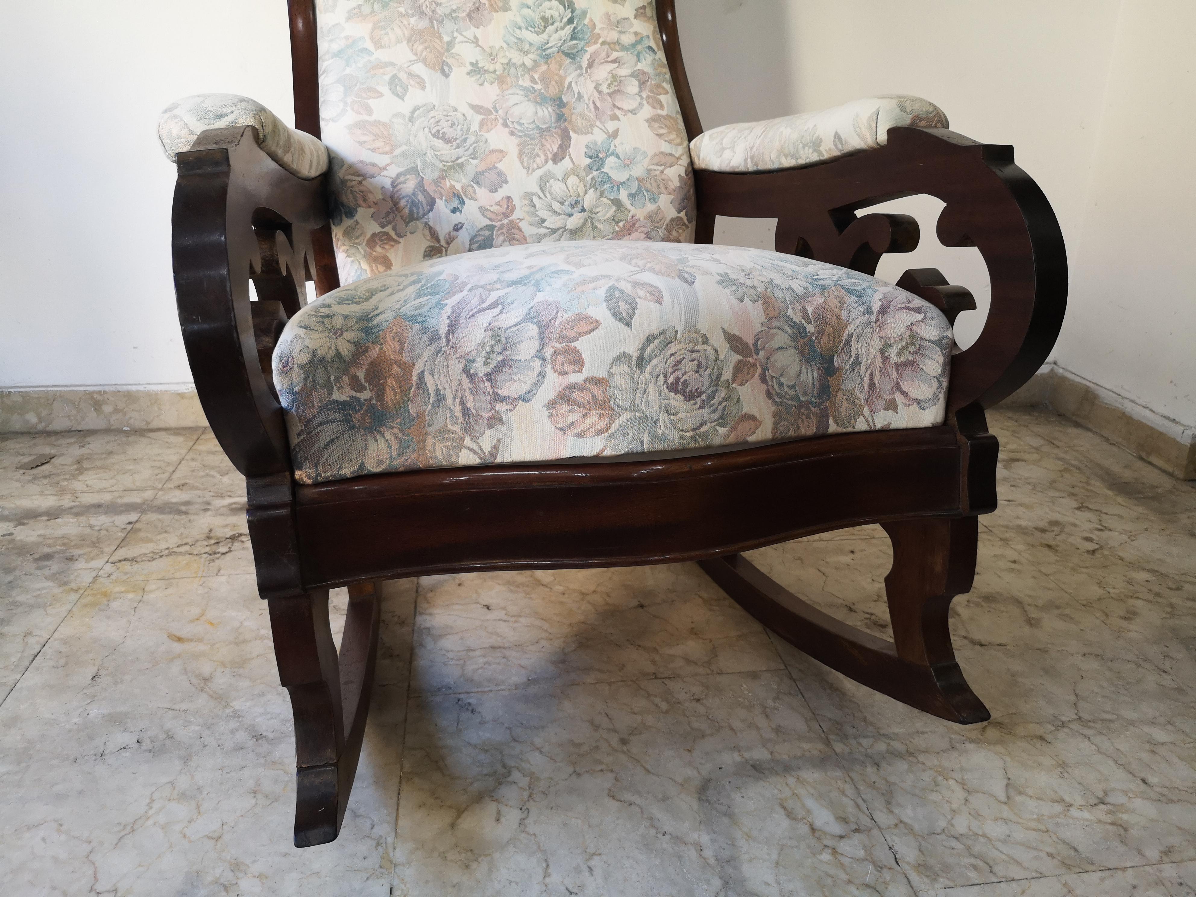Poltrona a dondolo Luigi Filippo in noce, '800 en venta 10