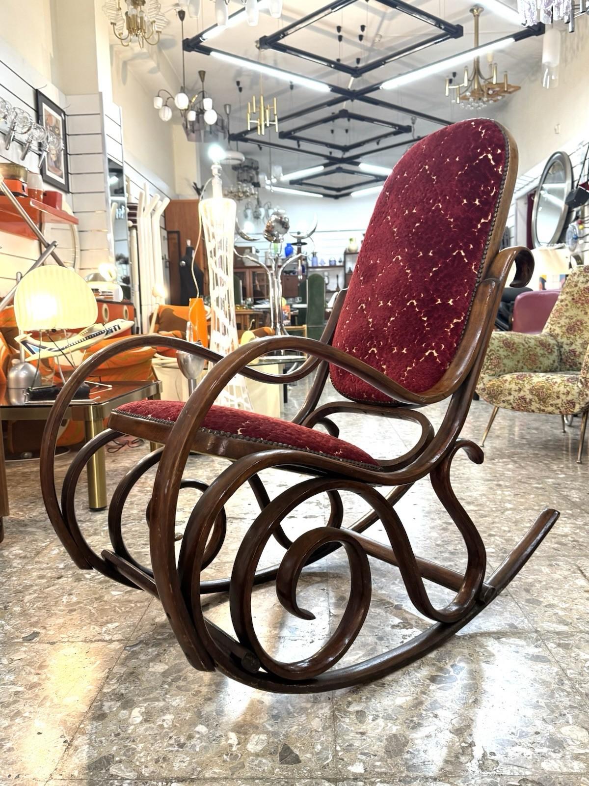 Mid-Century moderno Poltrona A Dondolo Thonet Vintage Mid-Century Design in vendita