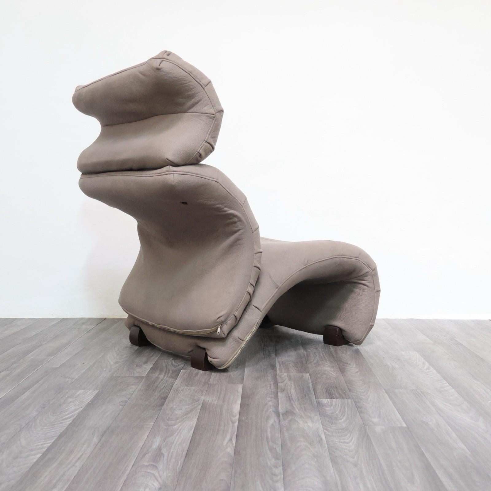 Tissu Poltrona a onde rarissima Design Modernariato curved armchair 1970's en vente