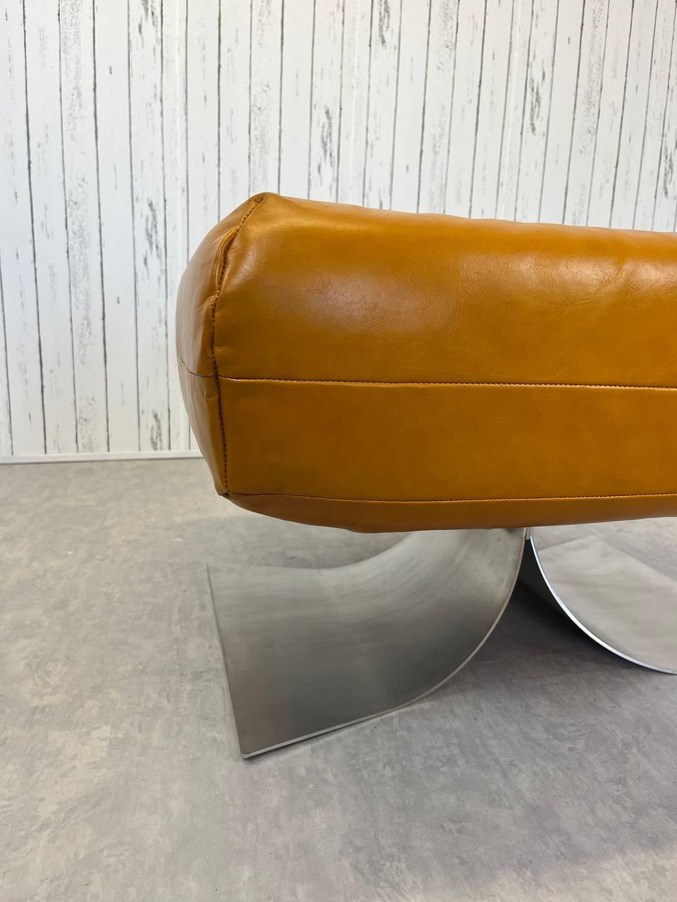 High Armchair Mobilier International Oscar Niemeyer For Sale 4