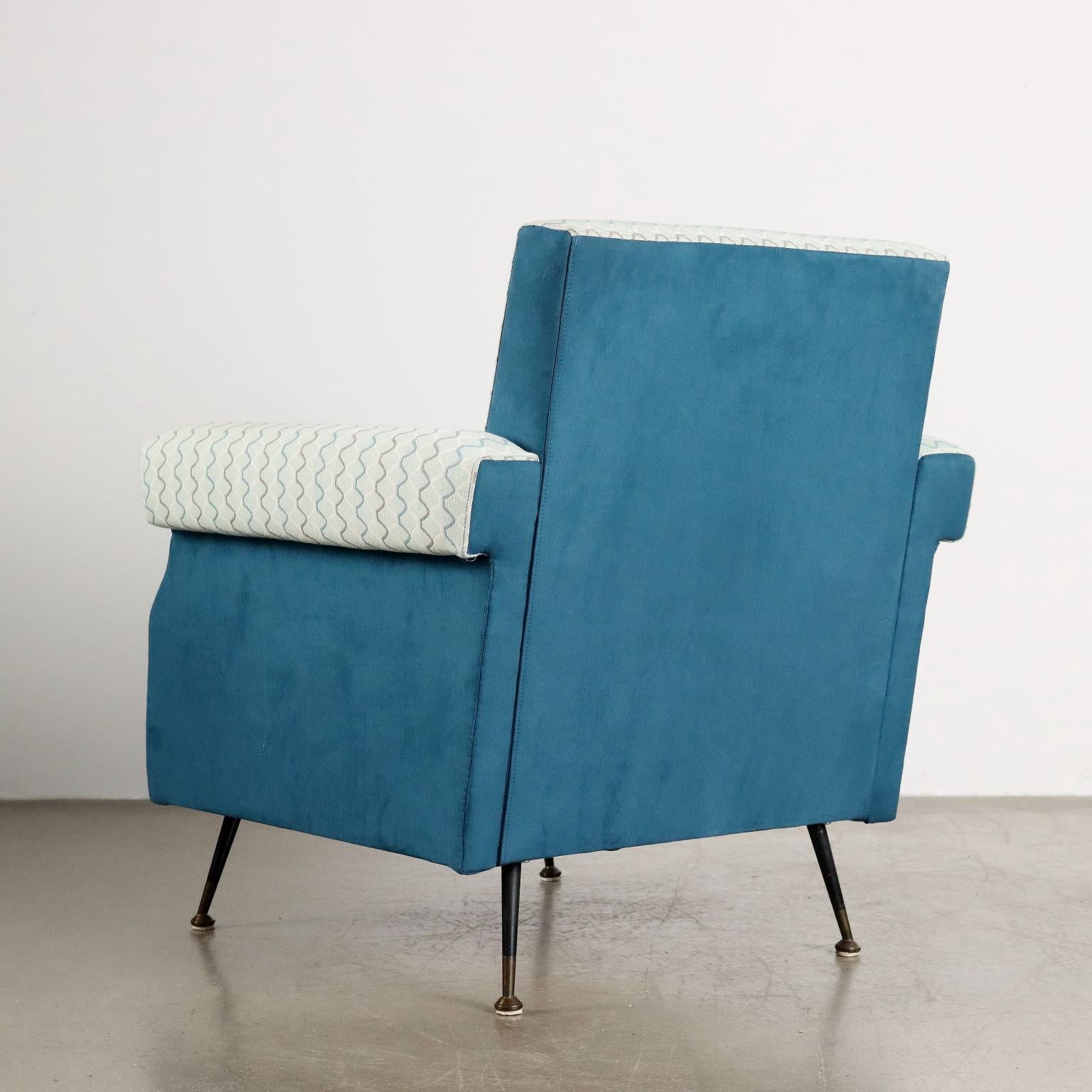 Fauteuil des années 50-60 en tissu blanc et bleu clair en vente 3