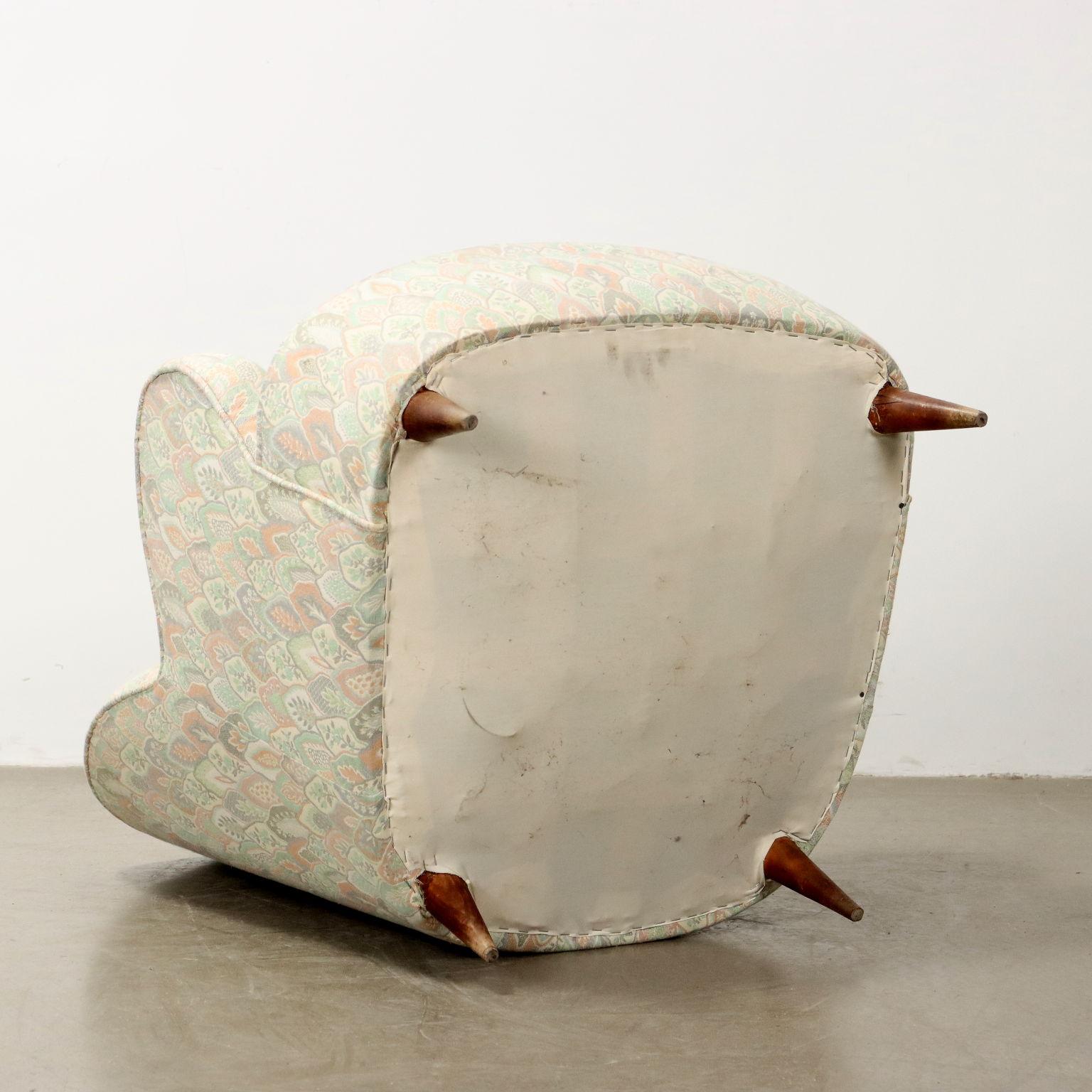 1950s armchair in pastel-colored fabric For Sale 1