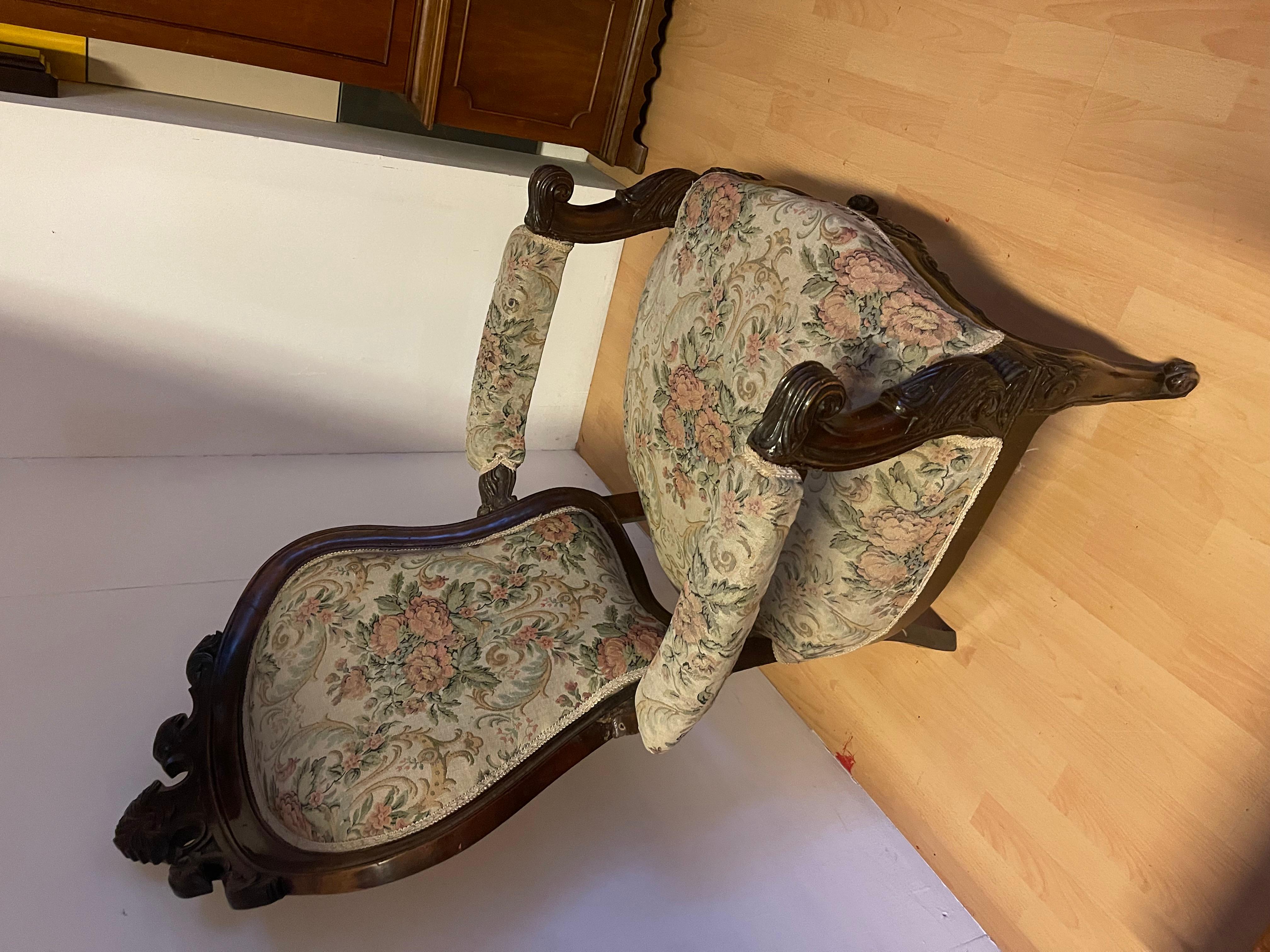 Italian Poltrona antica in stile barocchetto, Luigi Filippo con tessuto floreali anni 20 en vente