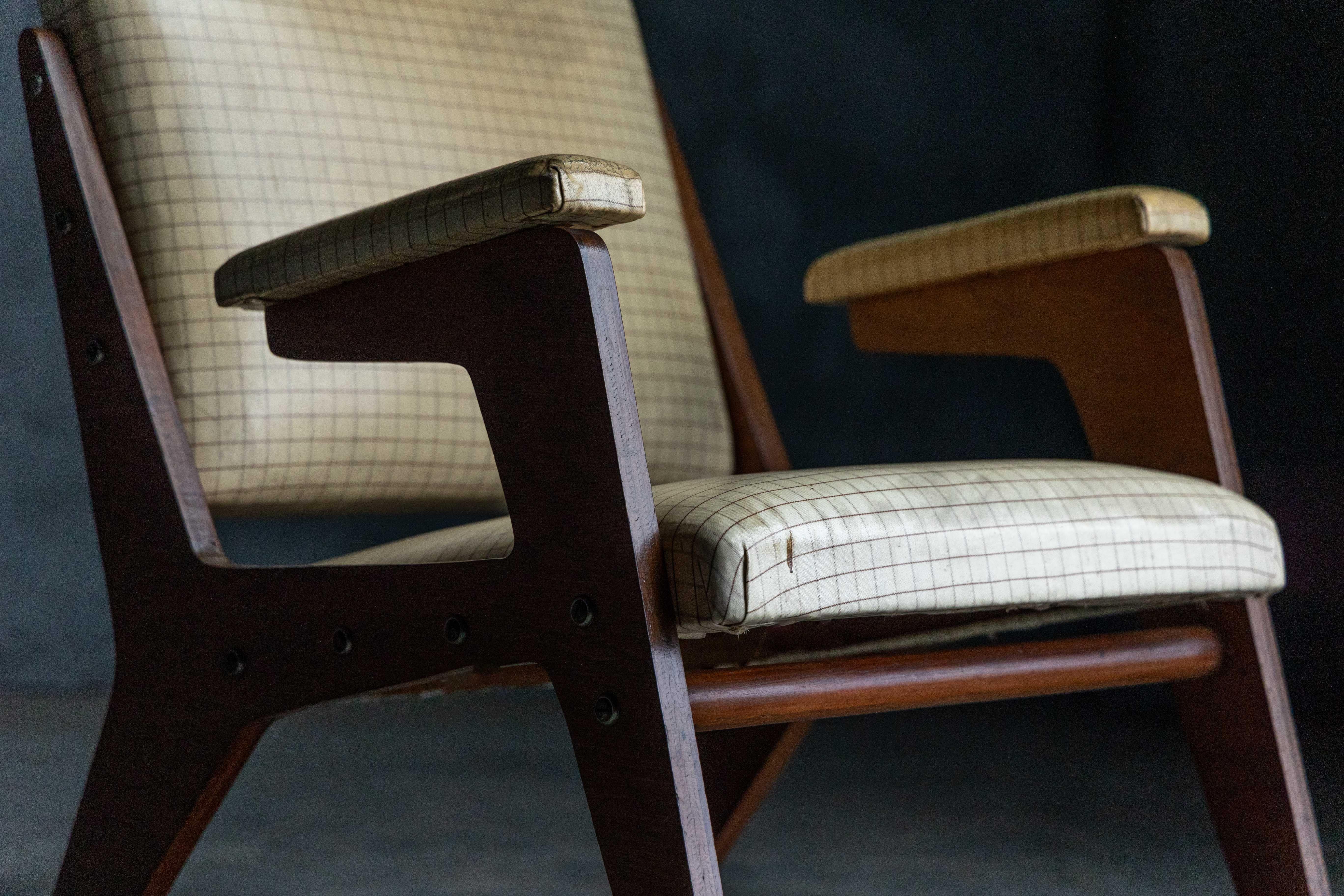 'H' Armchairs by José Zanine Caldas, Brazil, 1950s For Sale 4