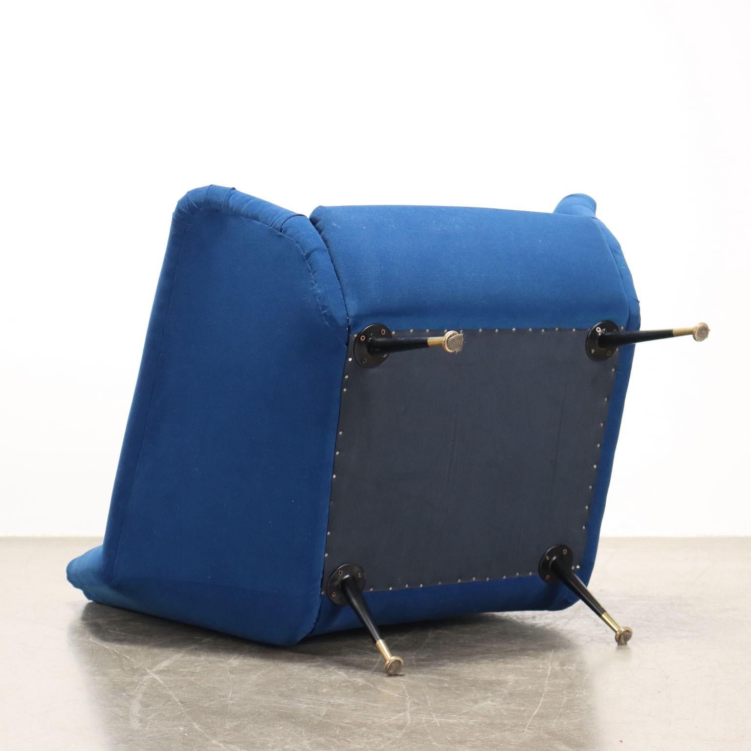 Fauteuil en tissu bleu clair 1950s-60s en vente 2