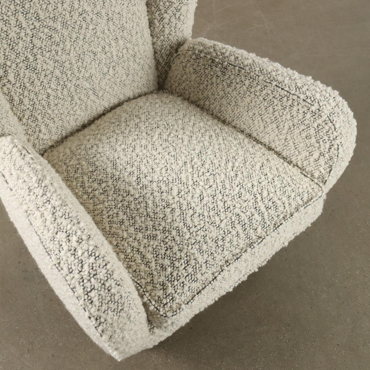 Fauteuil Bergère blanc glacé des années 1950 en vente 1
