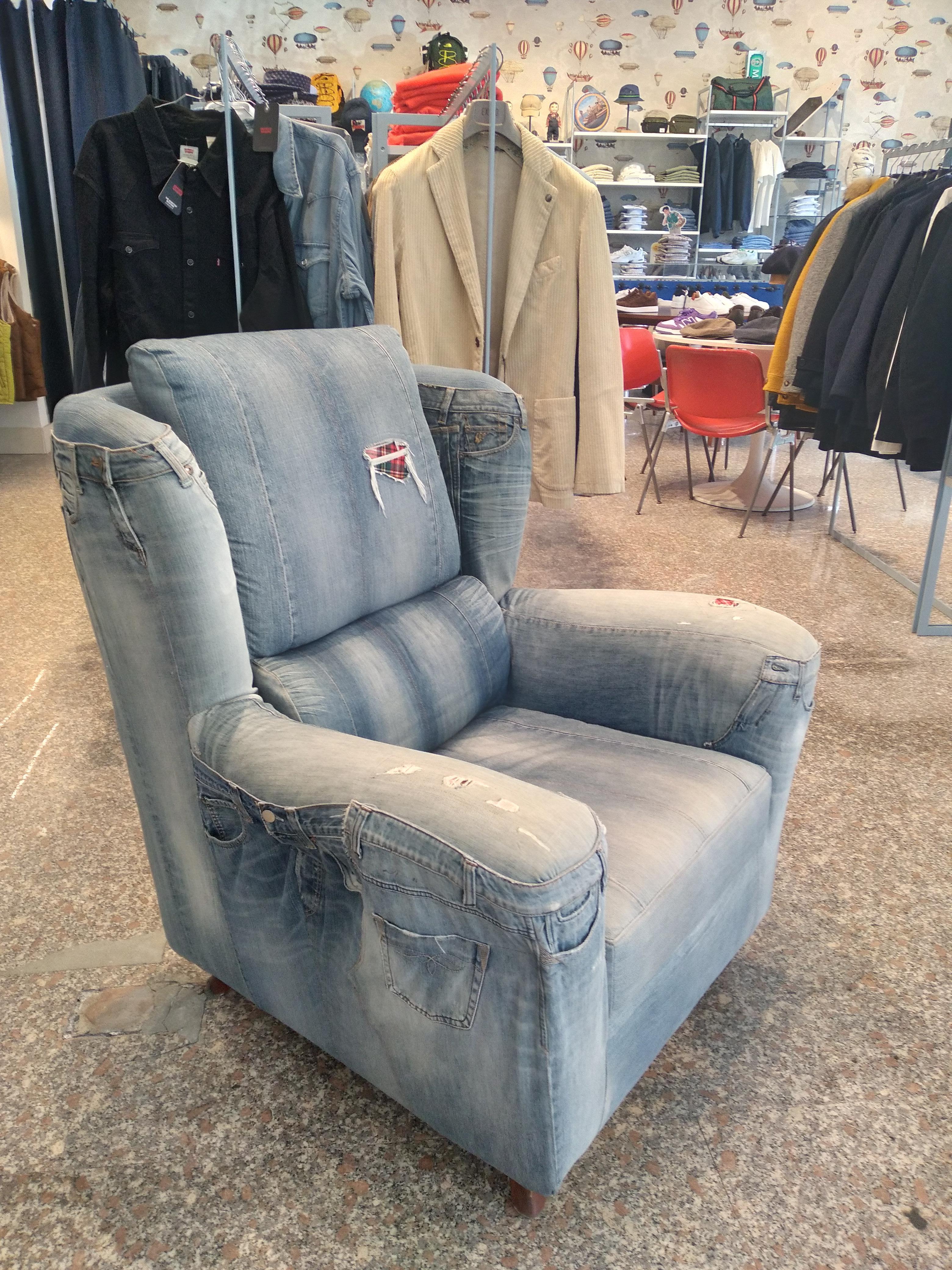 Bergere Mid-Century Modern Jeans Vintage Sessel  im Zustand „Gut“ in Lucca, IT