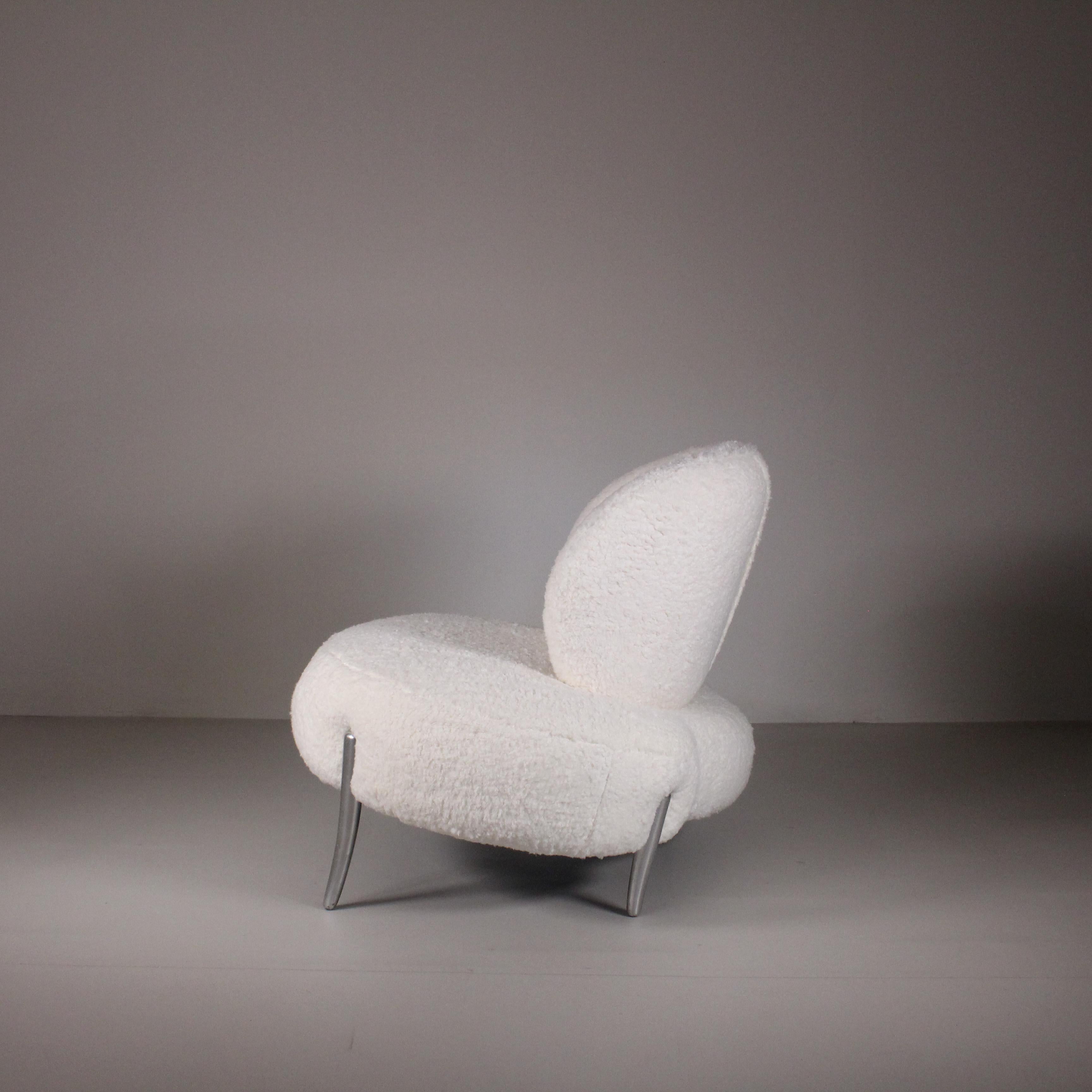 Space Age White Bouclet armchair, Manifattura Italiana, 1990 Circa For Sale