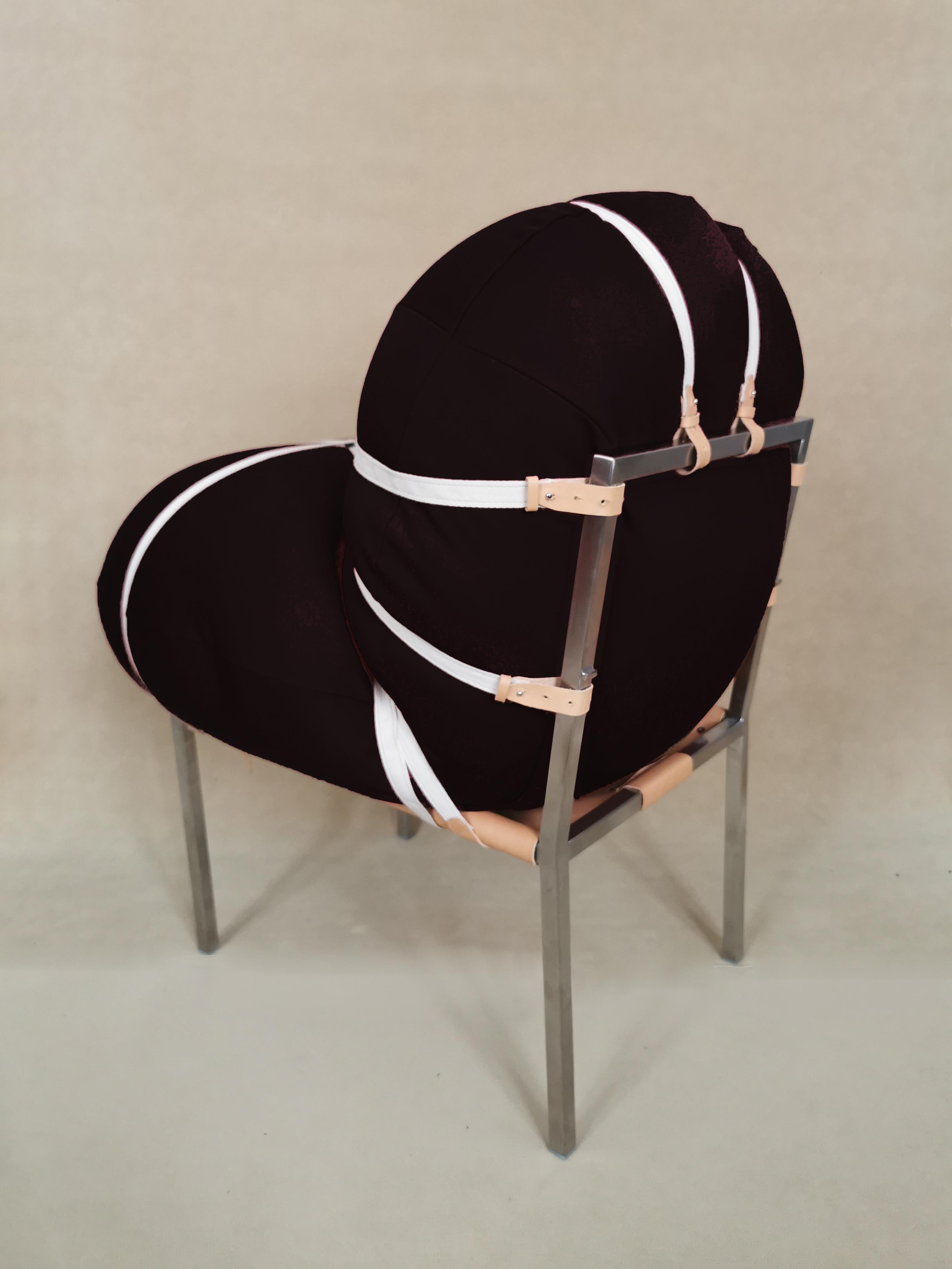 Contemporary Armchair with soft seat and stainless steel frame Ossitocina_black For Sale