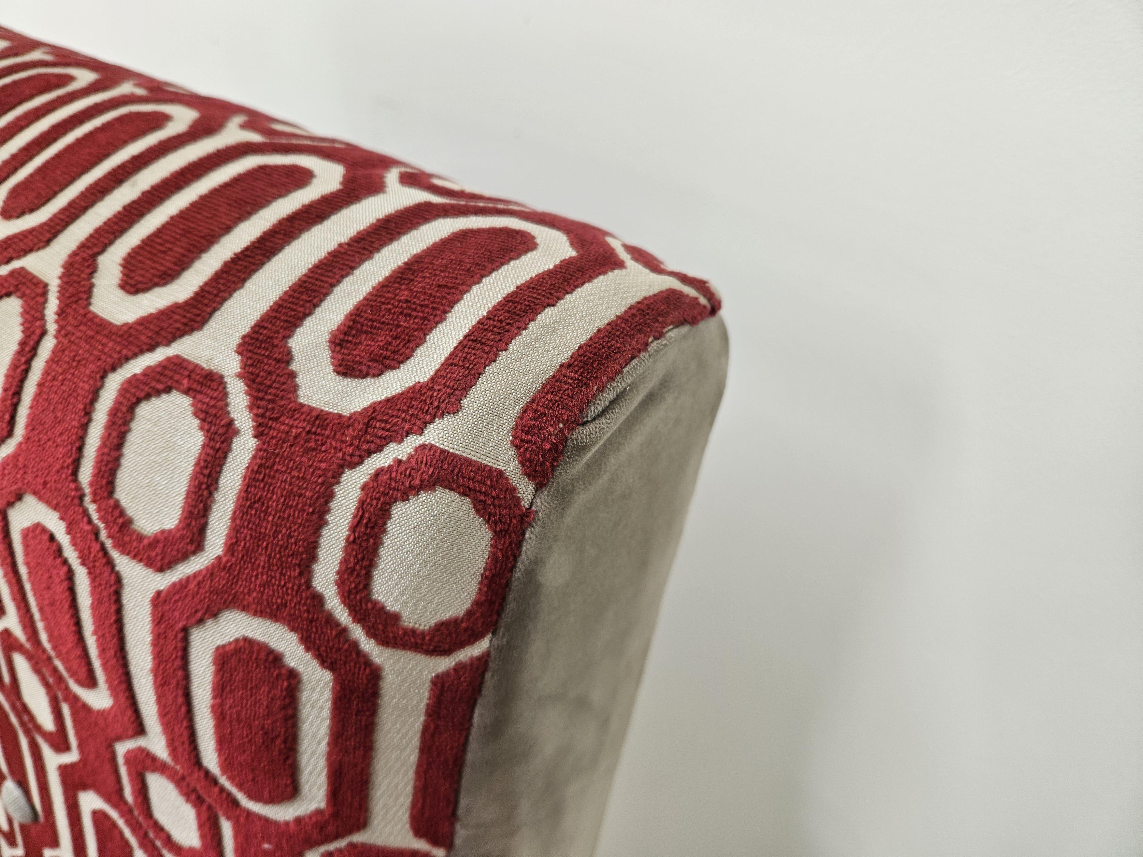 Sillón de lectura italiano de madera y tela de los años 50 en venta 2