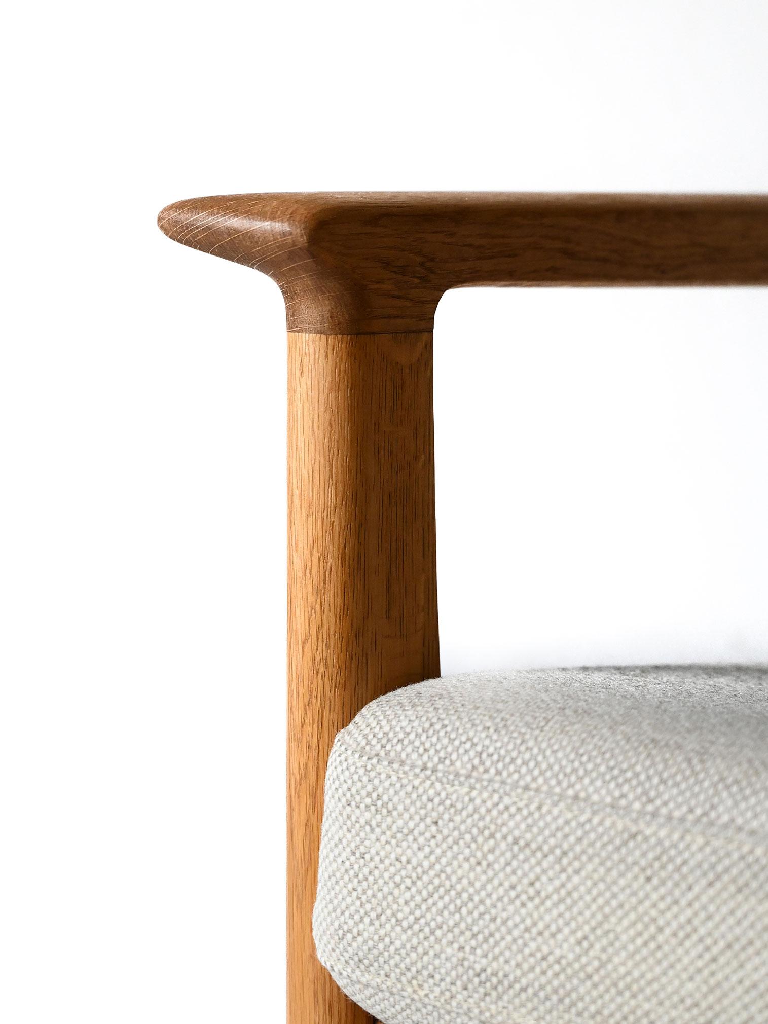 Hans Wegner GE265 vintage Danish armchair with fixed backrest In Good Condition For Sale In Brescia, IT