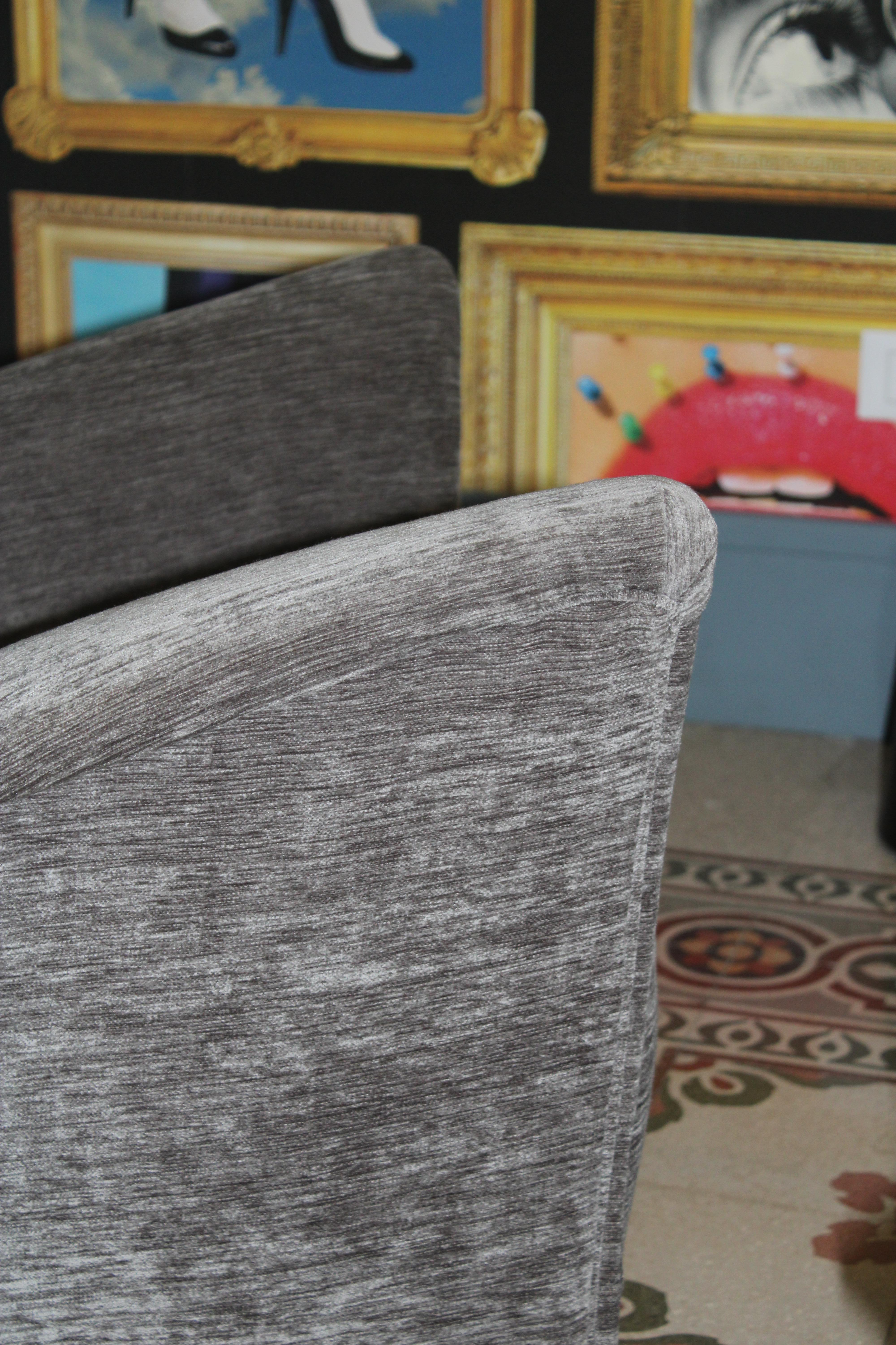 Mid-20th Century Fauteuil Design italien 1950s formes géométriques pieds en bois Style Gio Ponti en vente