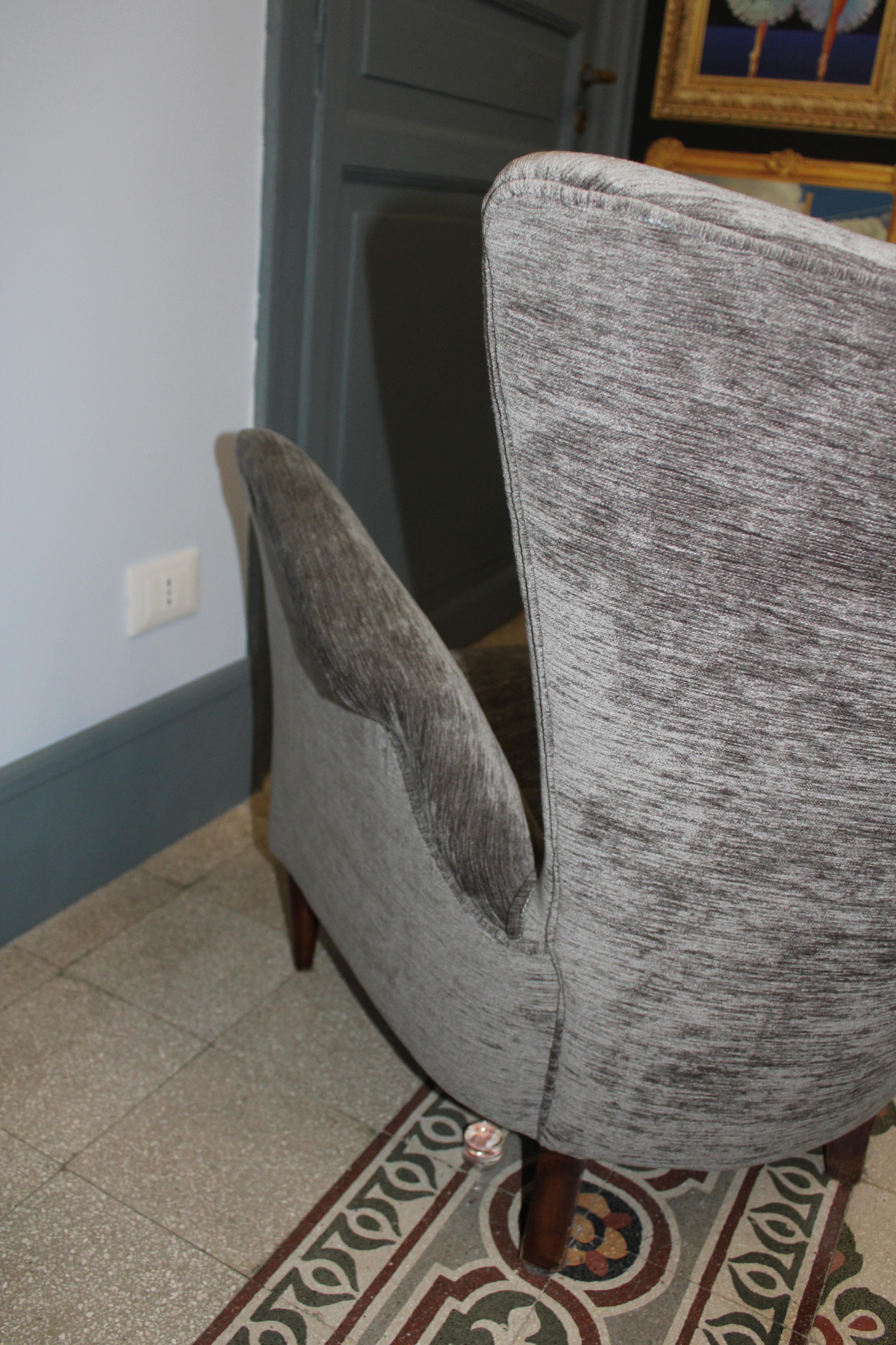 Fauteuil Design italien 1950s formes géométriques pieds en bois Style Gio Ponti en vente 1