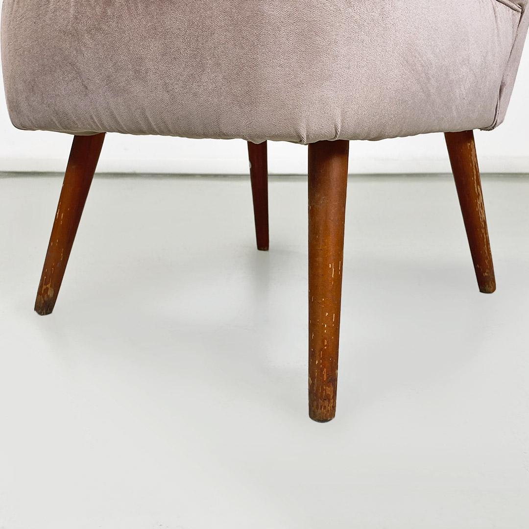 Small armchair in powder pink velvet and beech legs ca. 1960. For Sale 5