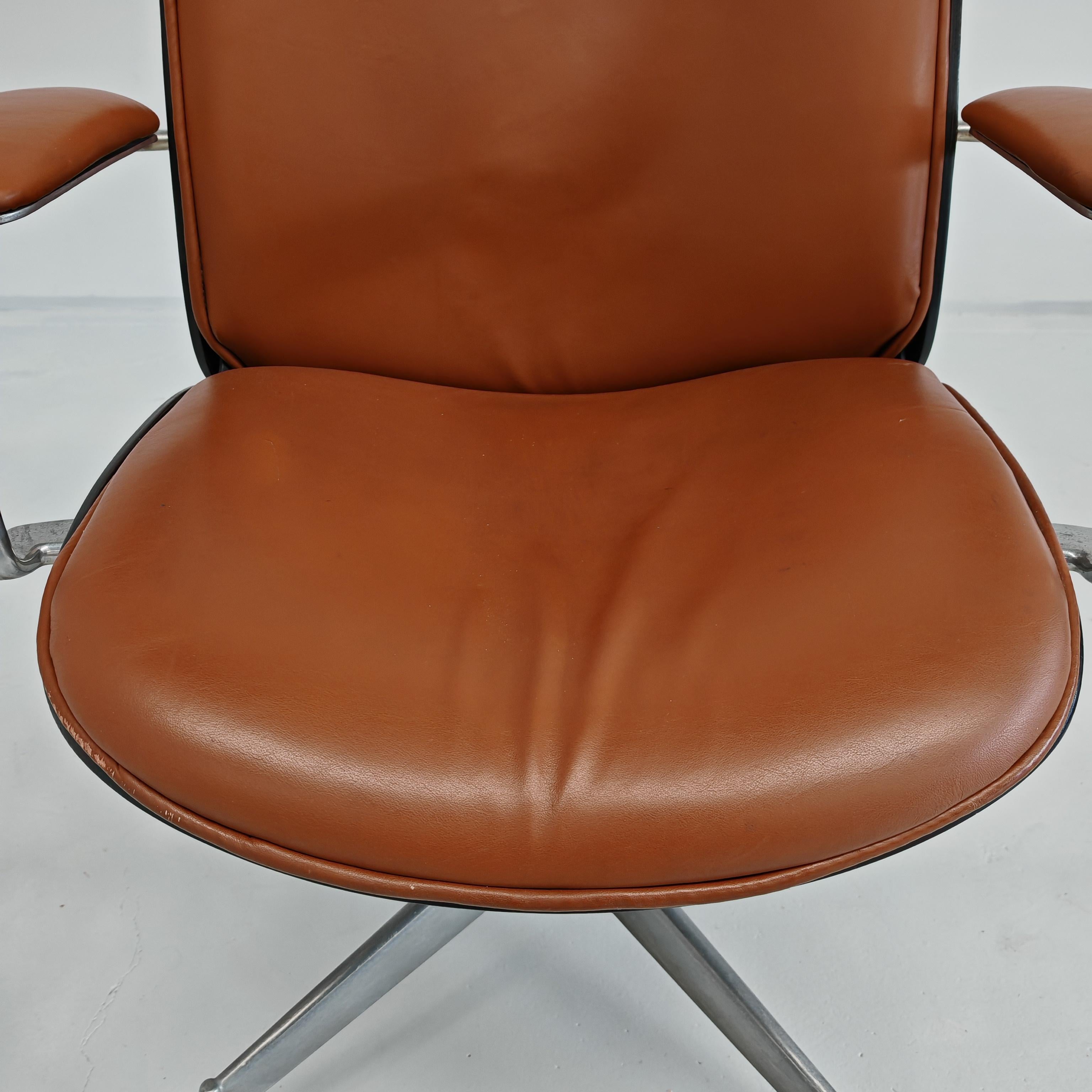 Poltrona direzionale in pelle cognac e legno di Ico Parisi per MIM anni 60 in vendita 8