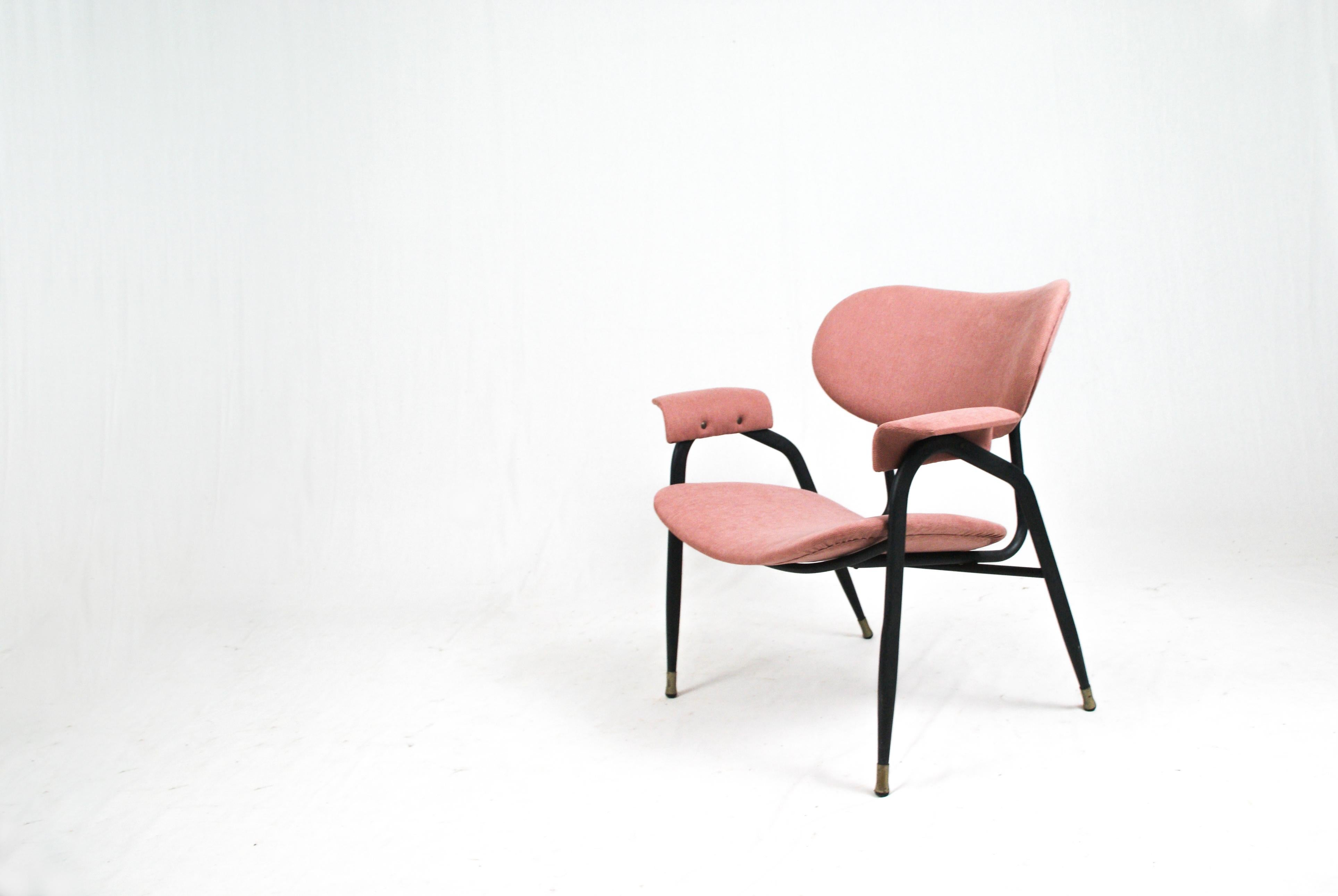 Armchair  1960s Italian production, designed by Gastone Rinaldi produced by RIMA. 

Enameled metal frame with brass details.

Lined in dark pink fabric.