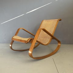 Poltrona dondolo modello "WO"  manifattura Italiana anni '70, di Luigi Crassevig