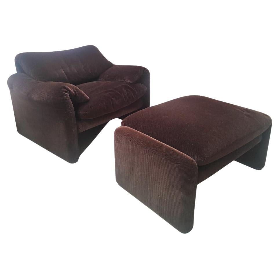 Maralunga armchair and footstool by Vico Magistretti for Cassina, Italy1973