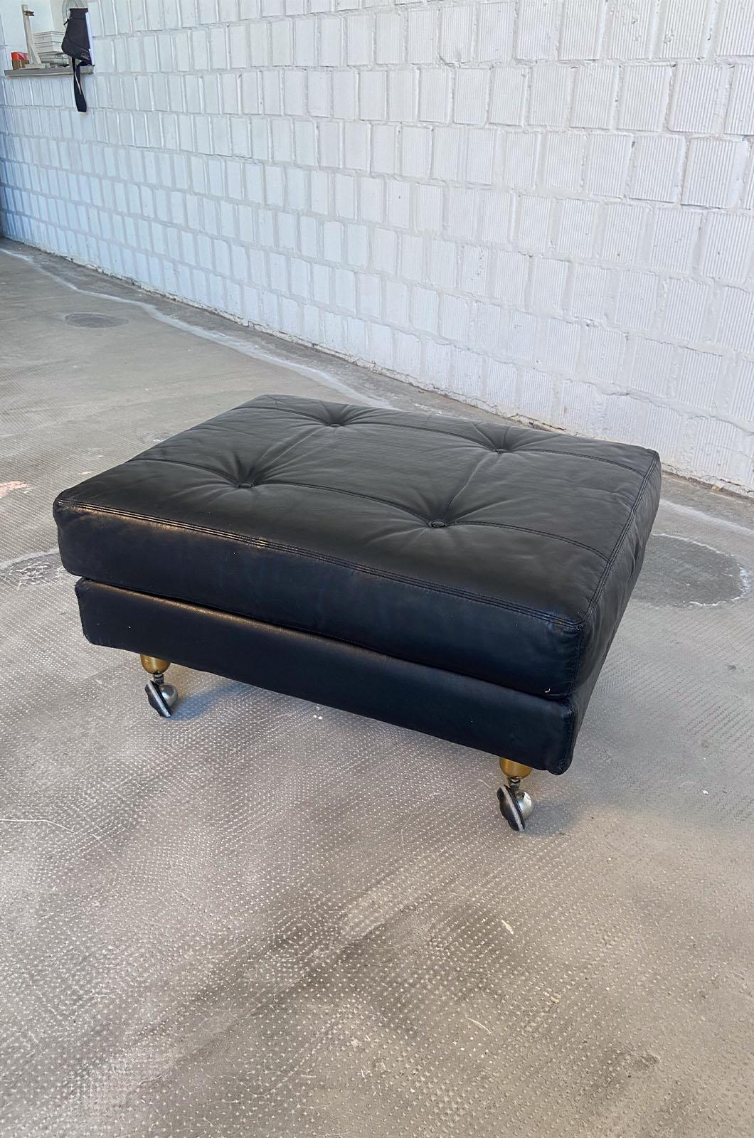 Sella Armchair and Pouf by Carlo de Carli for Sormani For Sale 4