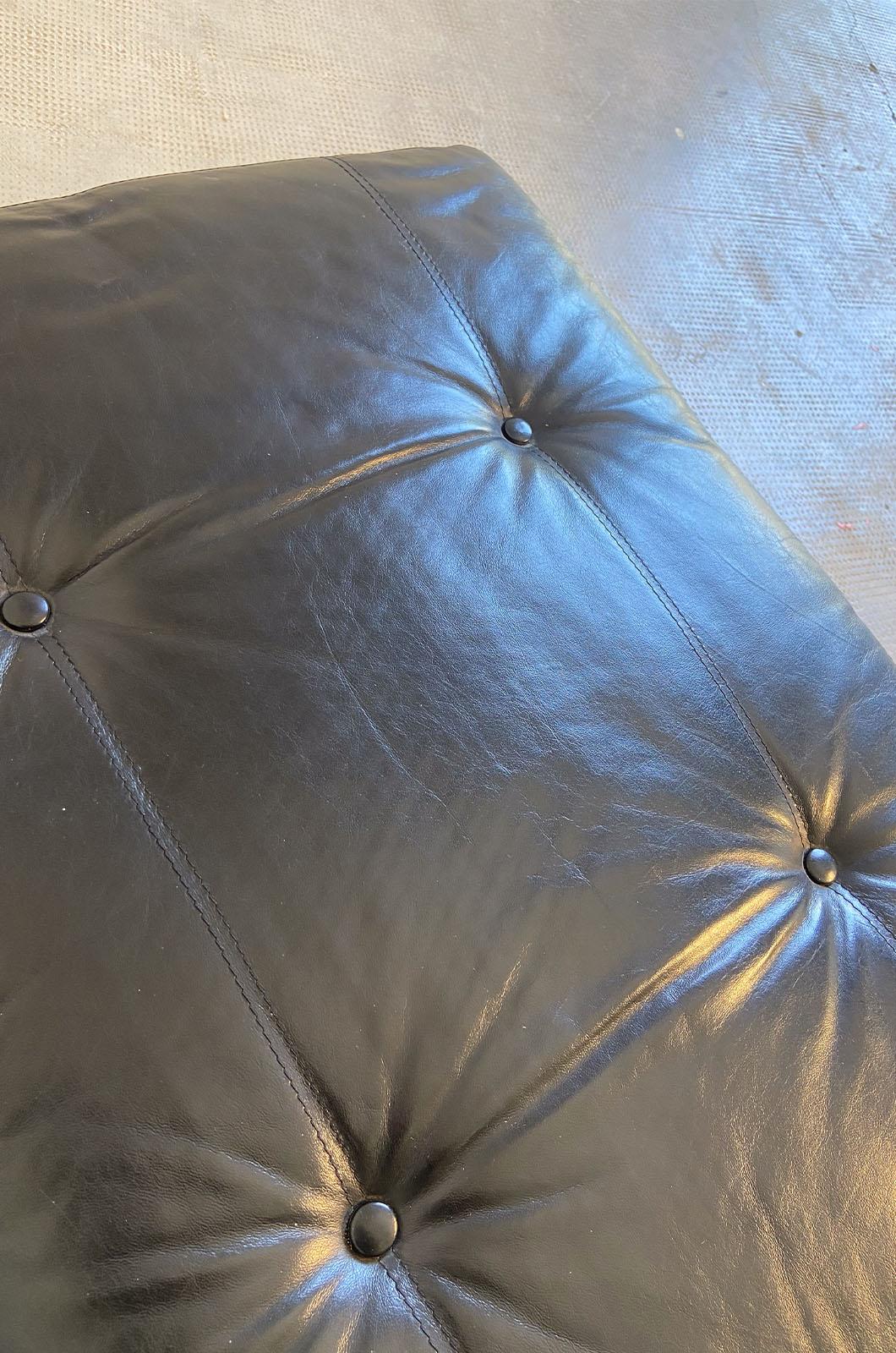 Sella Armchair and Pouf by Carlo de Carli for Sormani For Sale 6