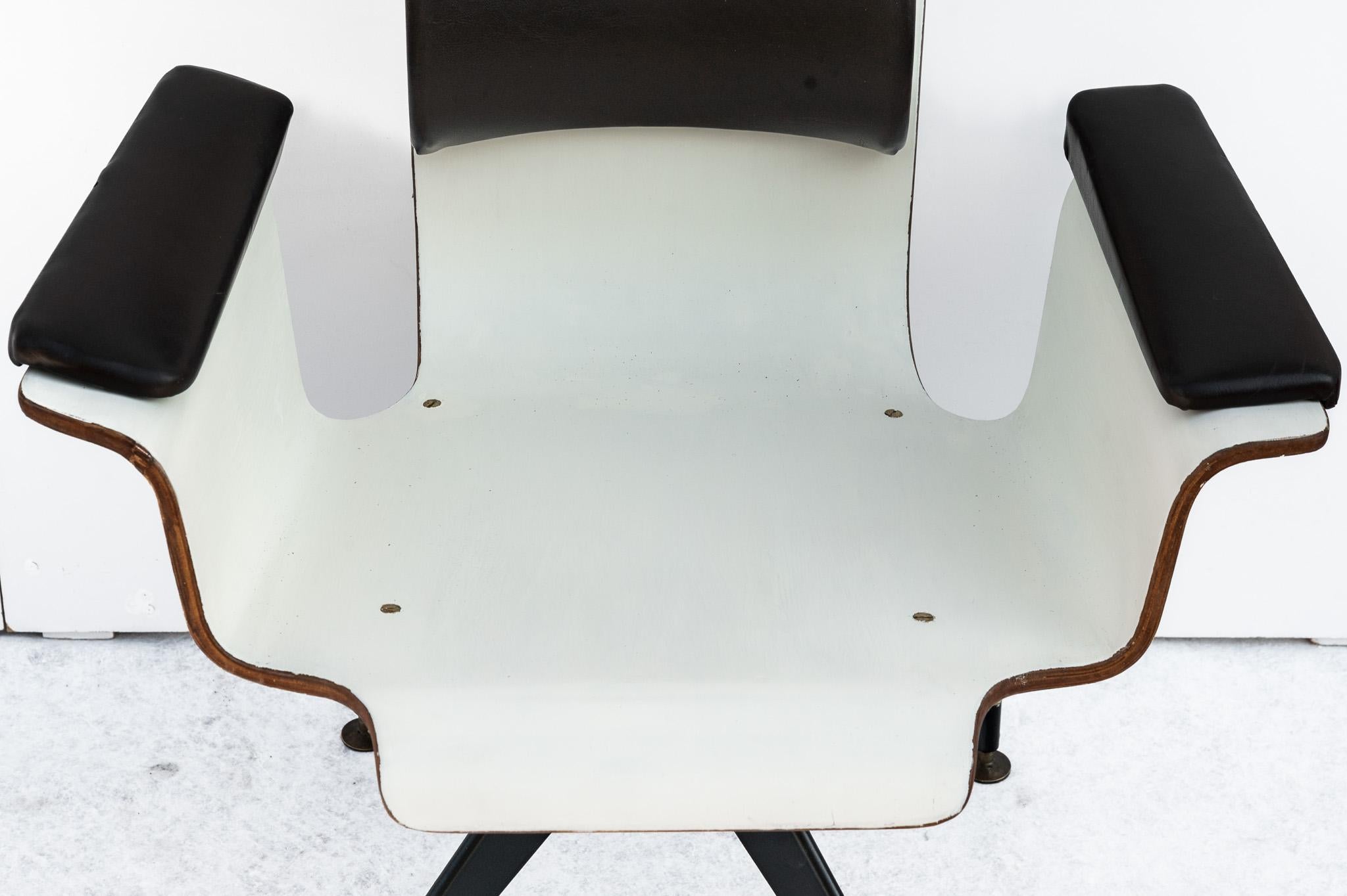 Poltrona Fratelli Pozzi, Anni '60 en vente 2