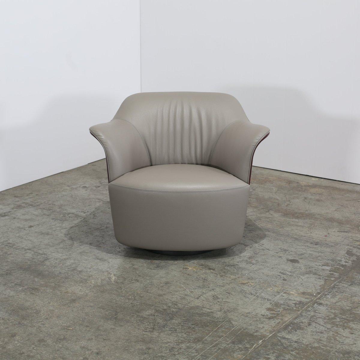 Poltrona Frau Aida Sillones giratorios de Roberto Lazzeroni, Juego de cuatro Siglo XXI y contemporáneo en venta