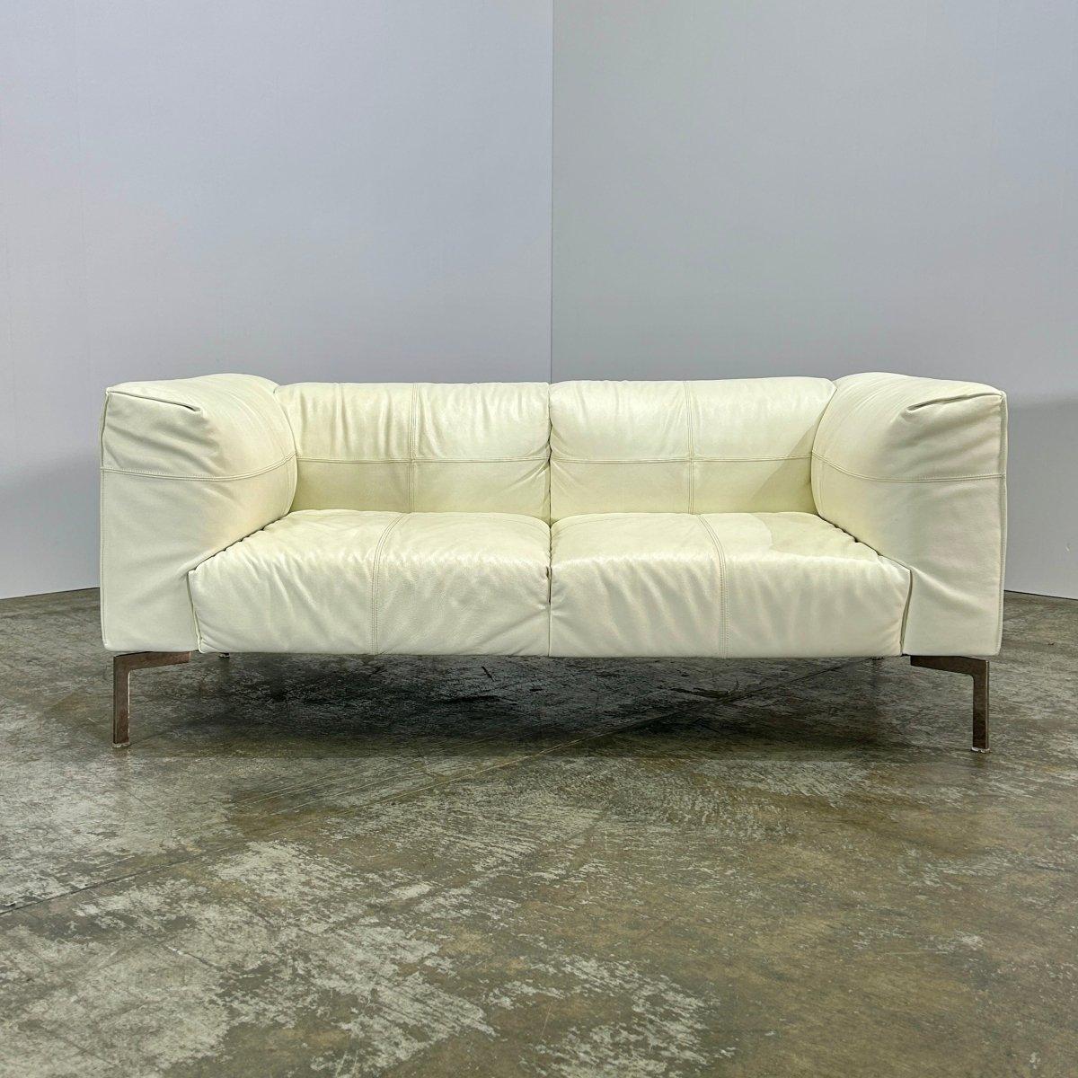 Poltrona Frau Bosfora Cremefarbenes Zweisitzer-Sofa (21. Jahrhundert und zeitgenössisch) im Angebot